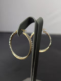 Arracadas torcidas de oro amarillo y blanco de 14K con corte de diamante