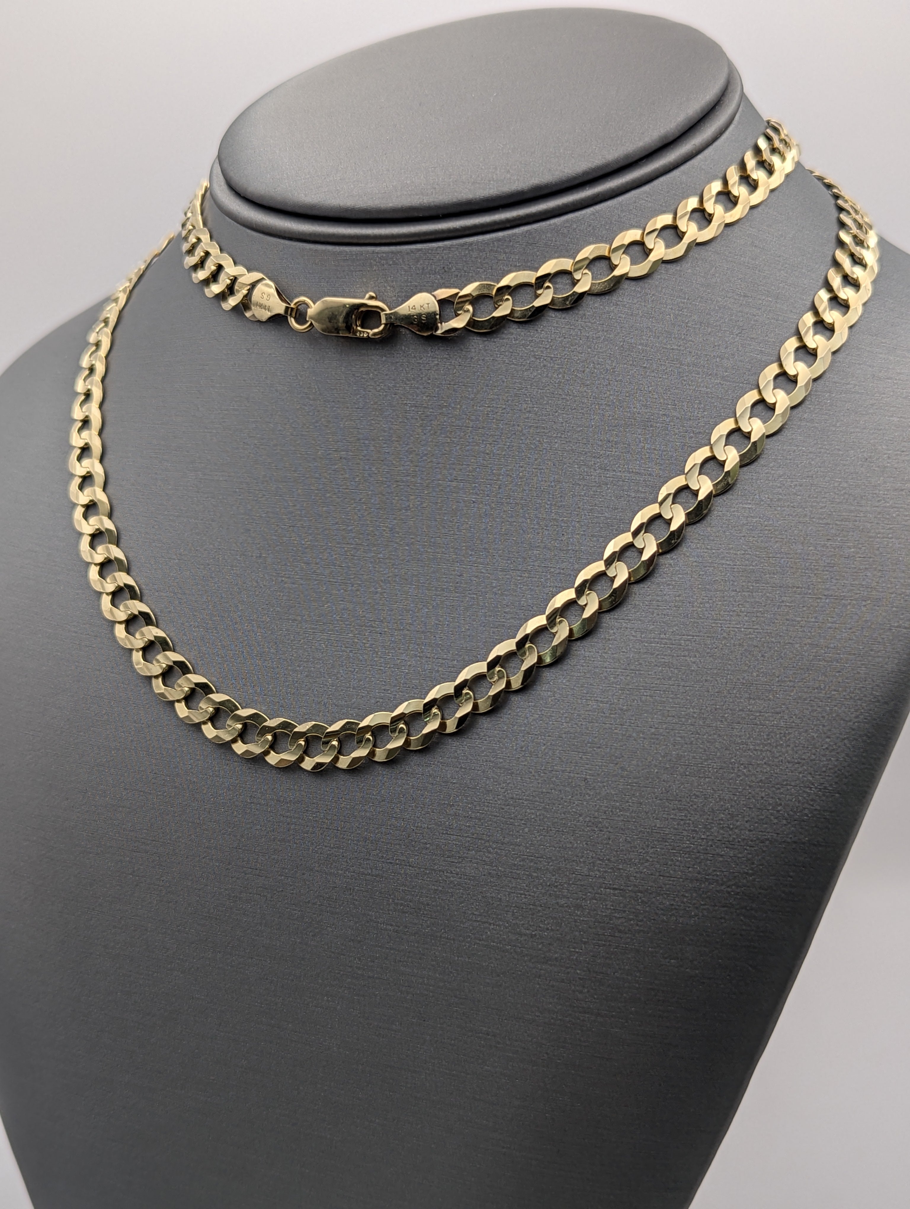 Cadena cubana de oro amarillo de 14K
