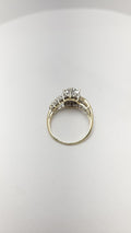 Anillo de racimo de diamantes de oro amarillo de 10K
