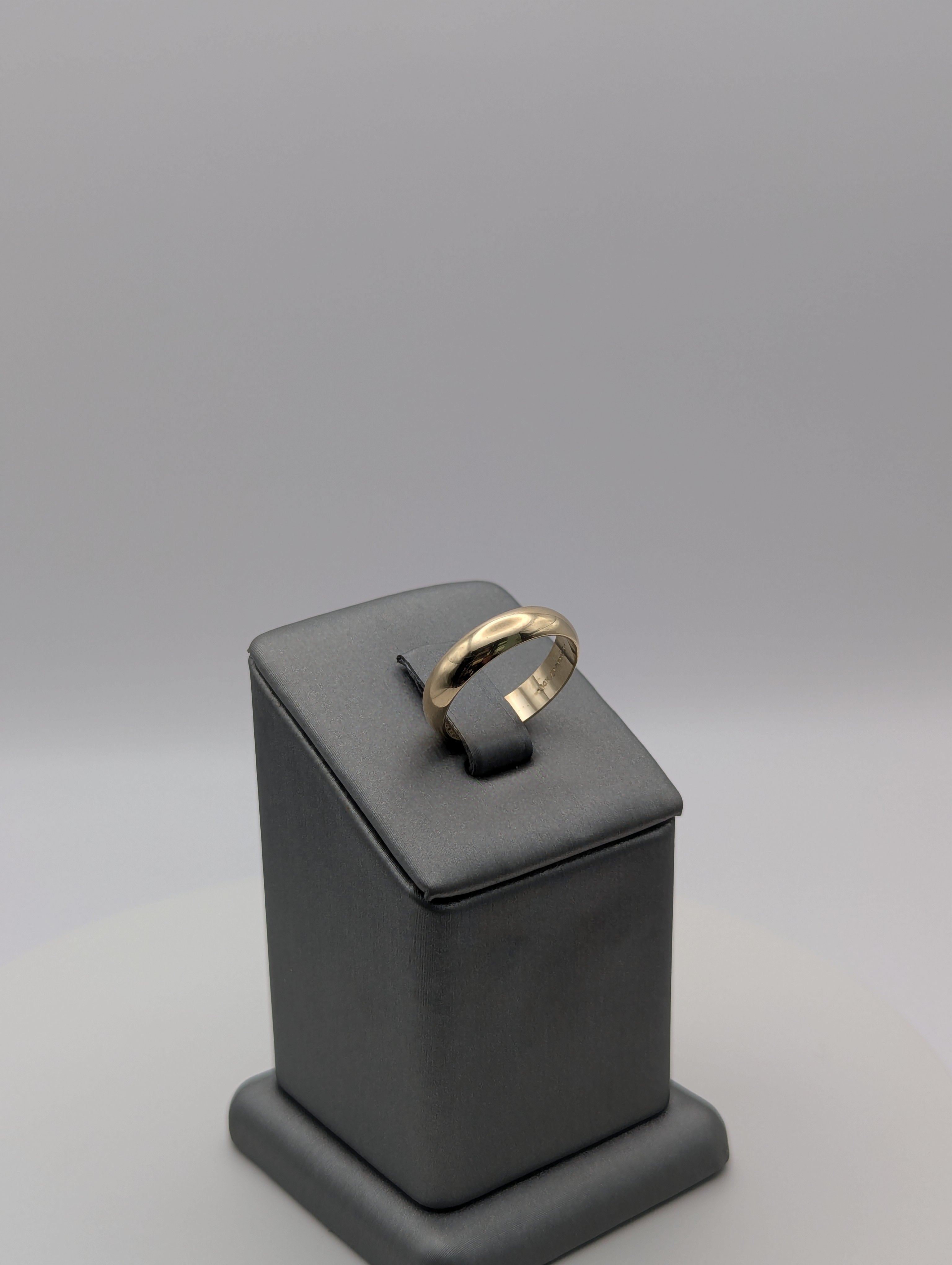 14K YG Wedding Band