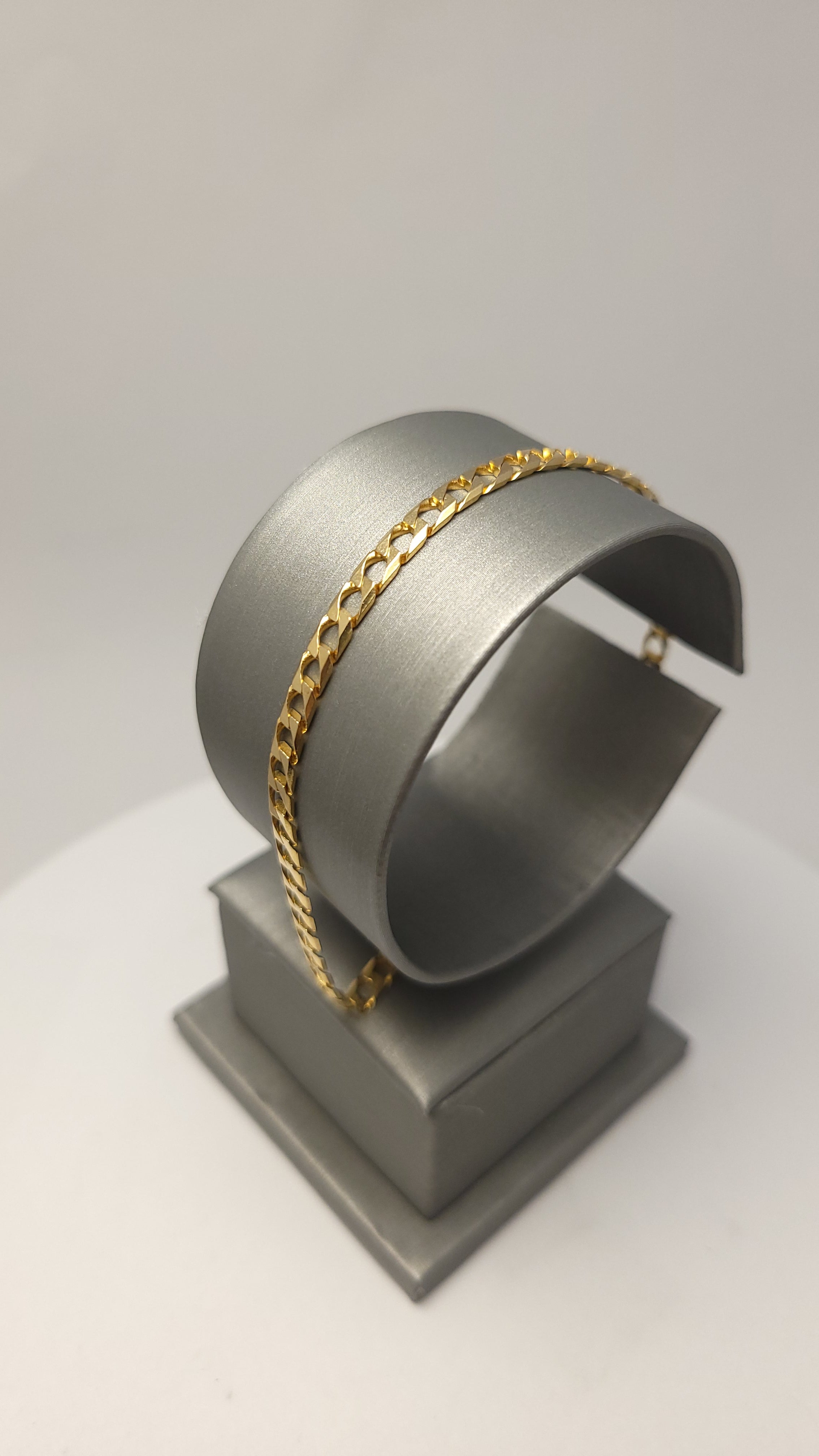14K YG Square Curb Bracelet