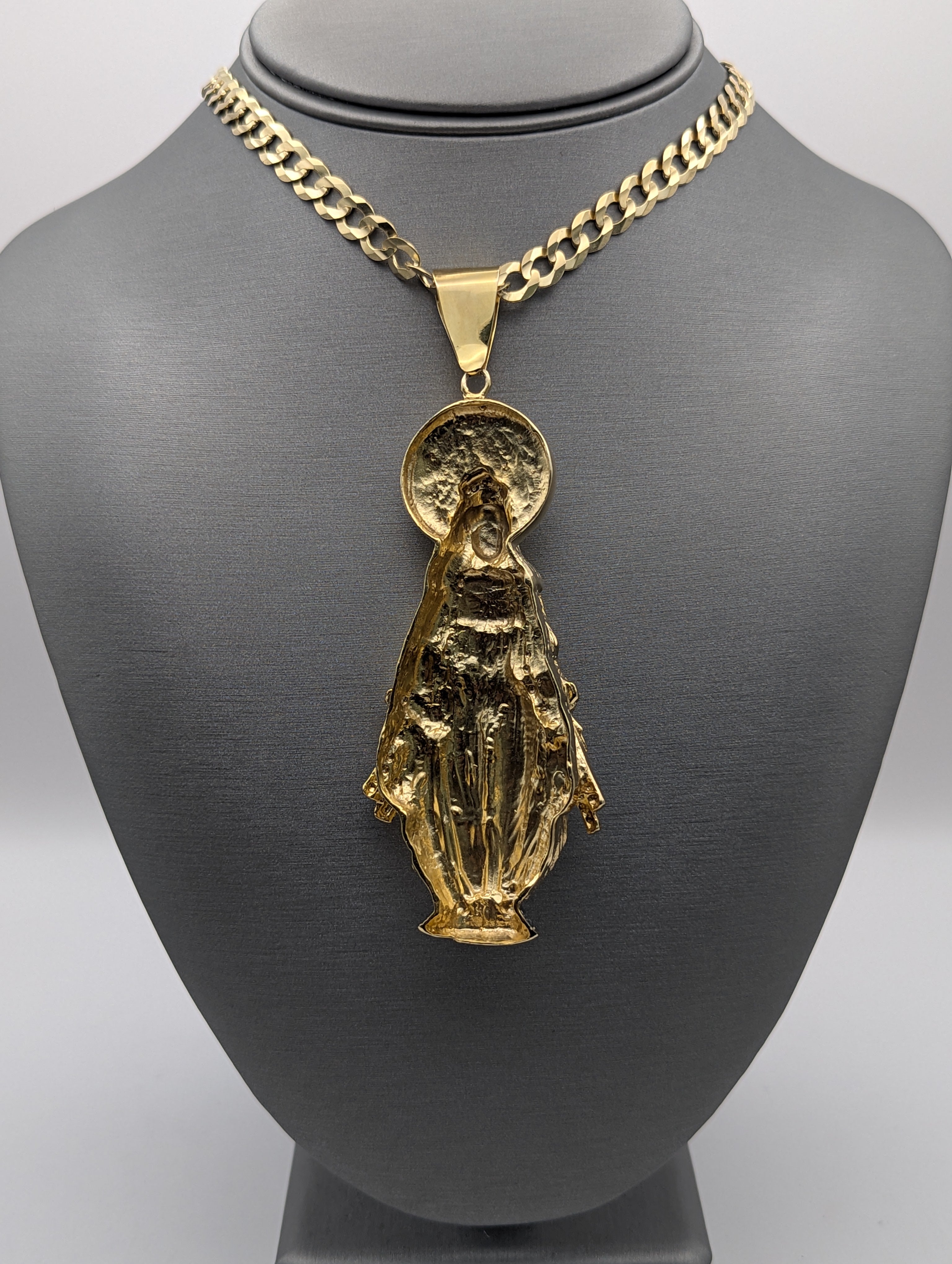 Colgante de la Virgen María de oro amarillo de 10K