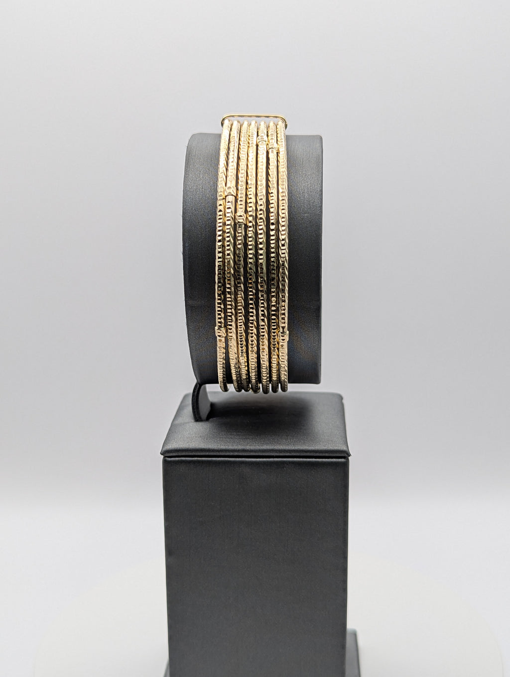 Pulsera apilable de oro amarillo de 14 quilates con 5 aros