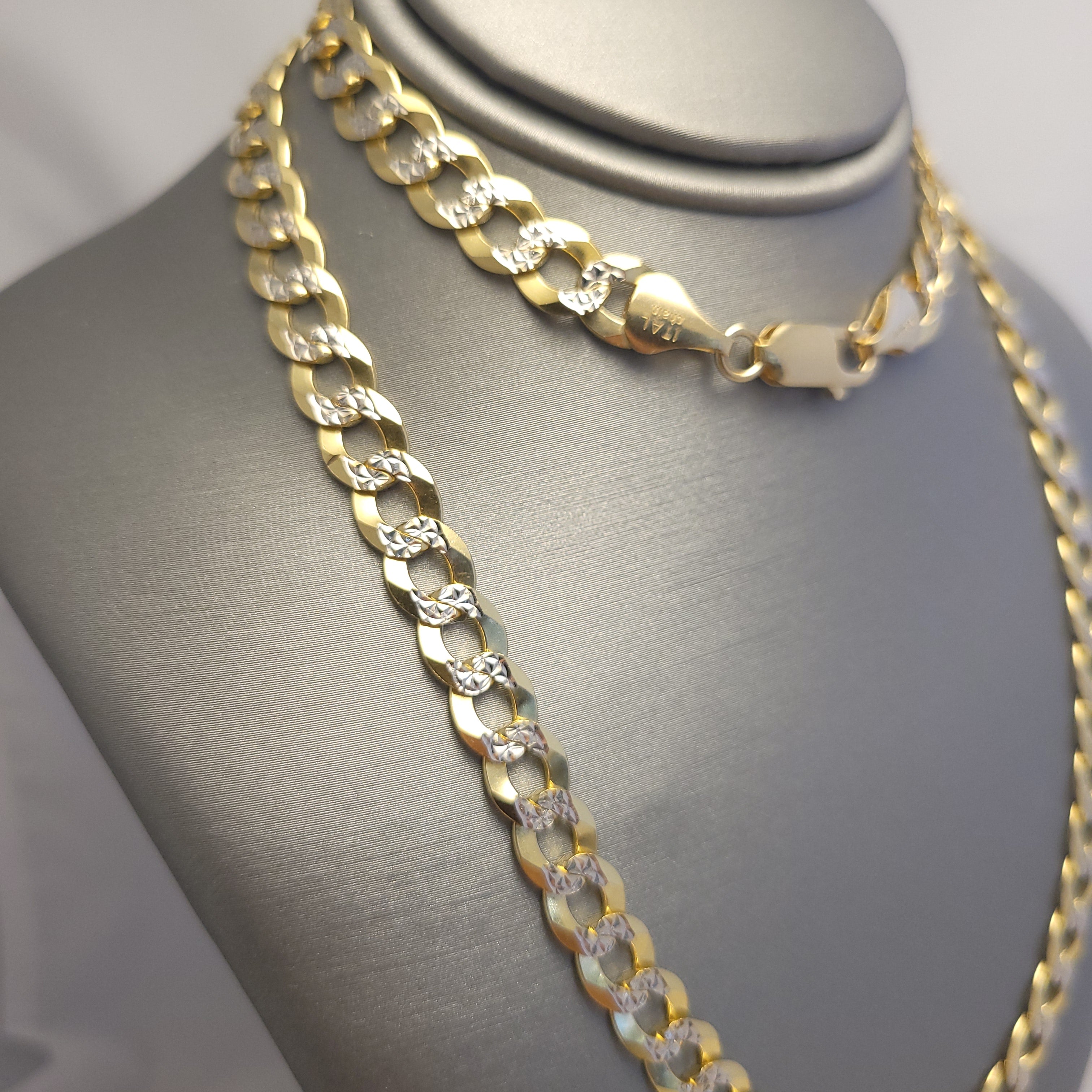 Cadena de eslabones cubanos con corte de diamante de 14K