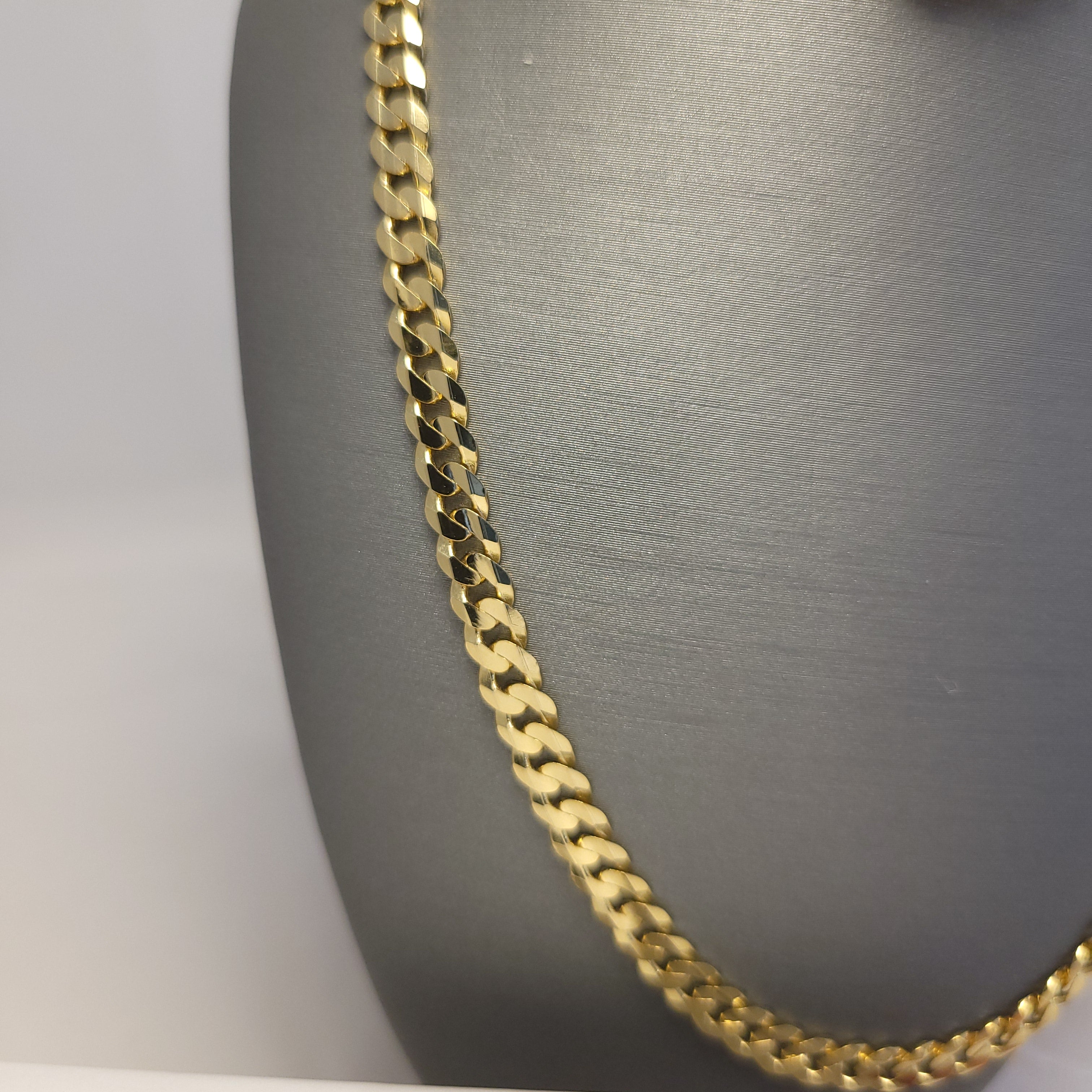Cadena de eslabones de oro macizo de 14K