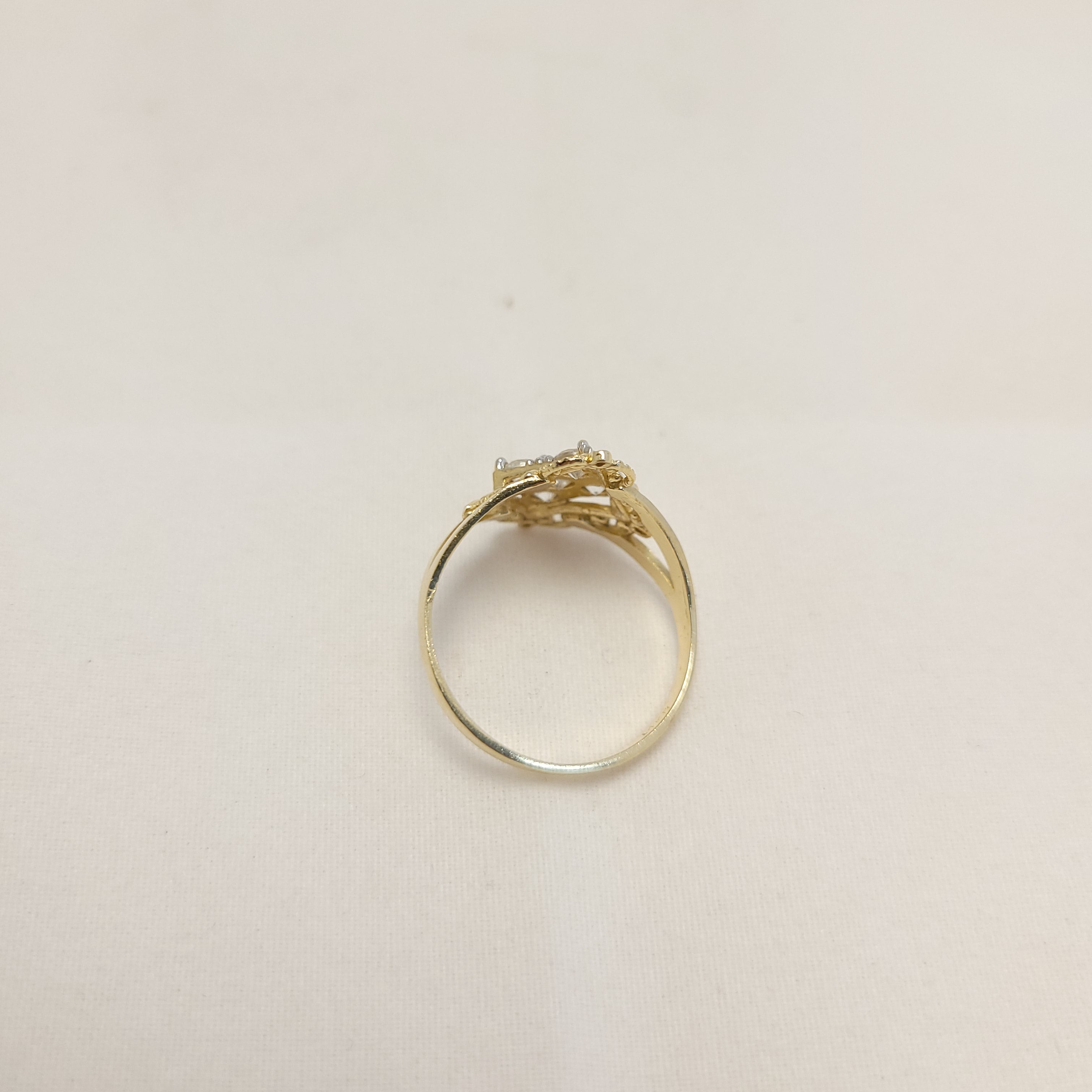 Anillo antiguo de fantasía de oro amarillo de 14 quilates