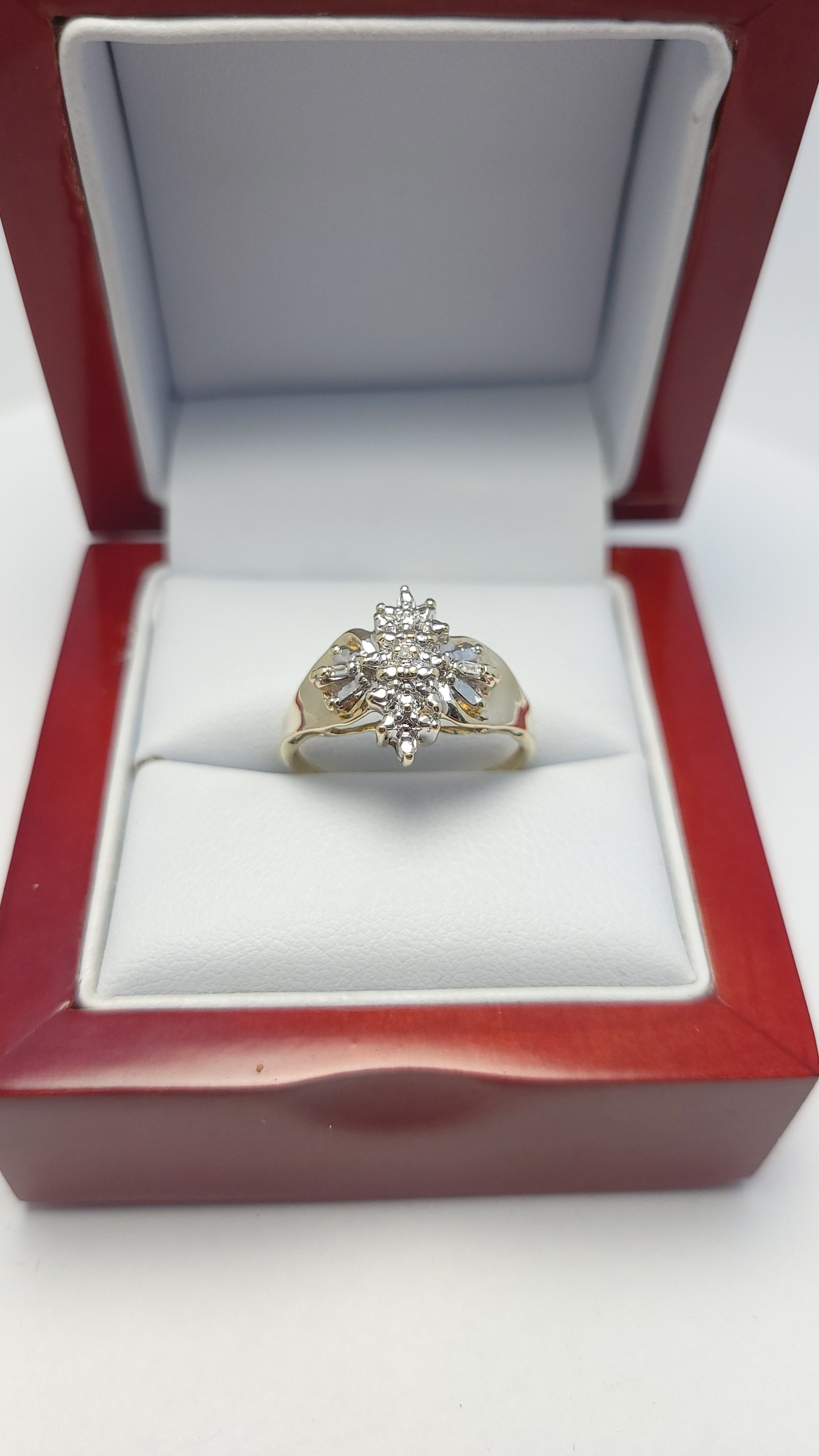 10K YG Baguette Dia Cluster Ring