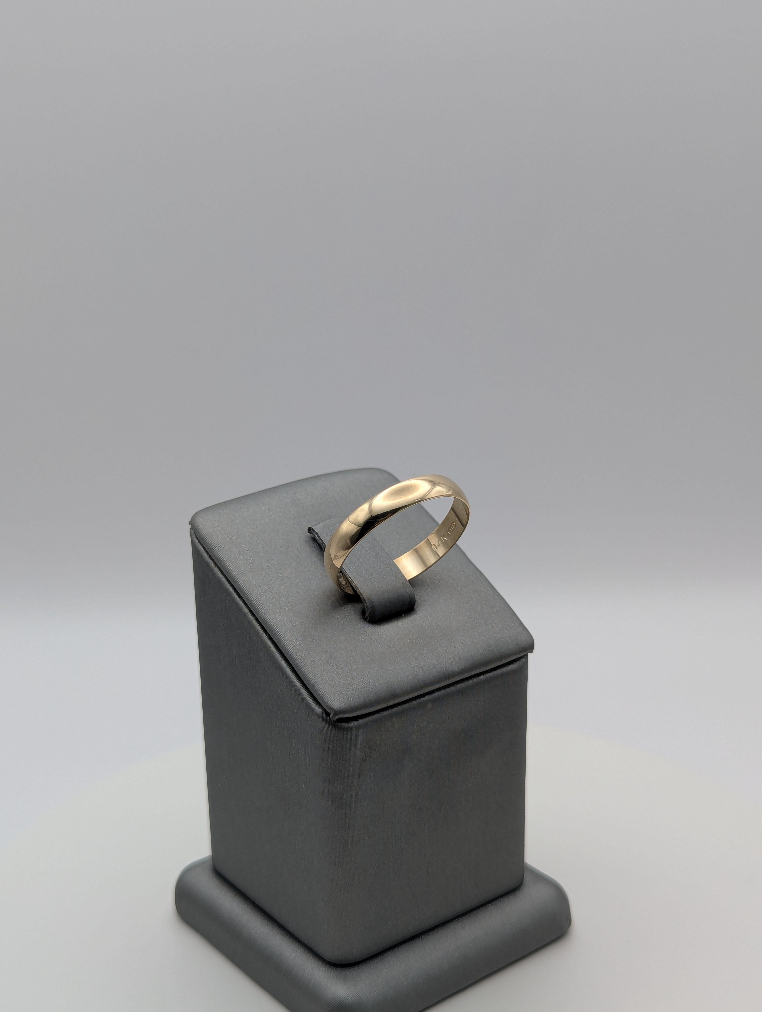 14K YG Wedding Band