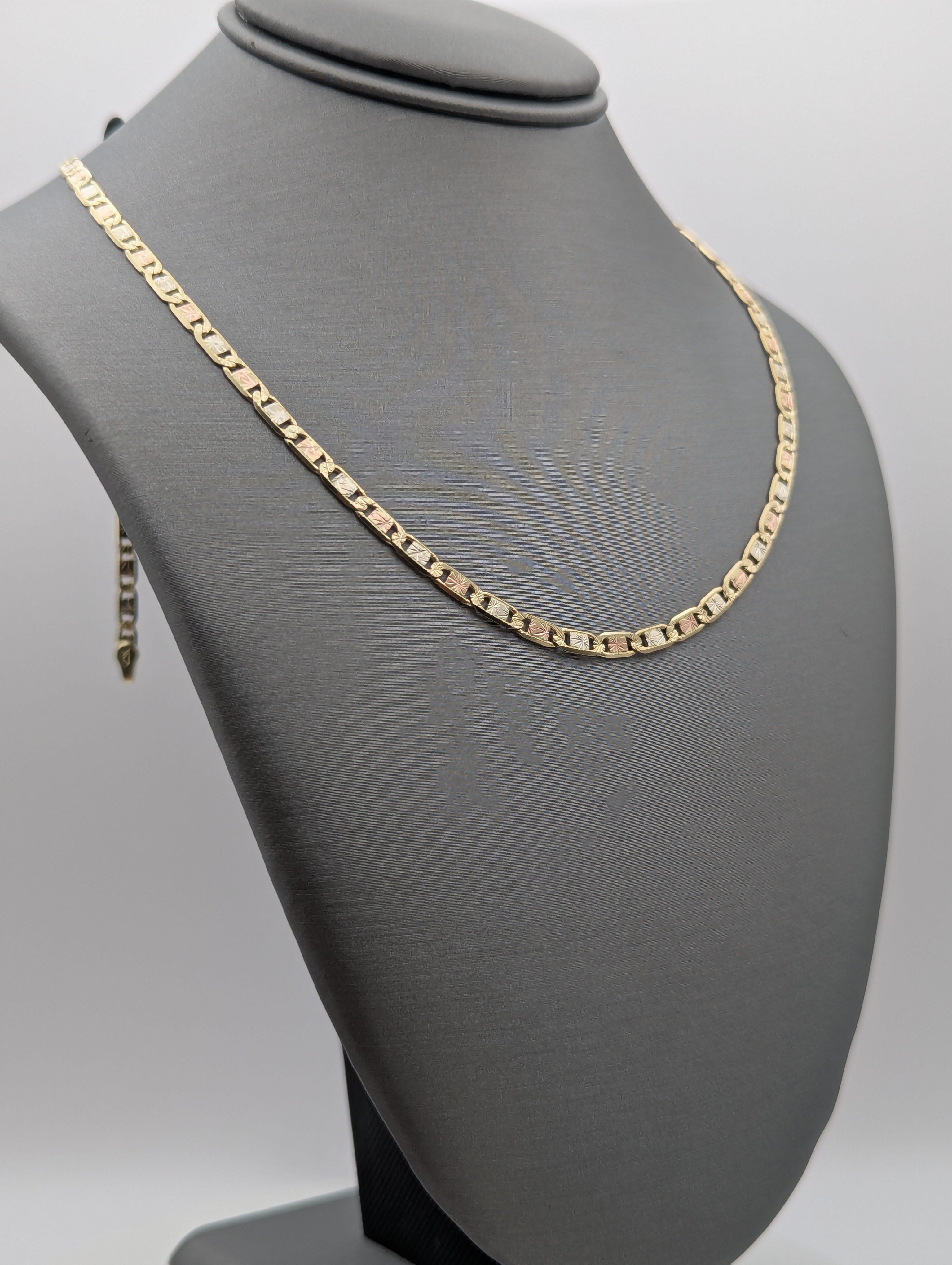 Cadena Valentino de 14K