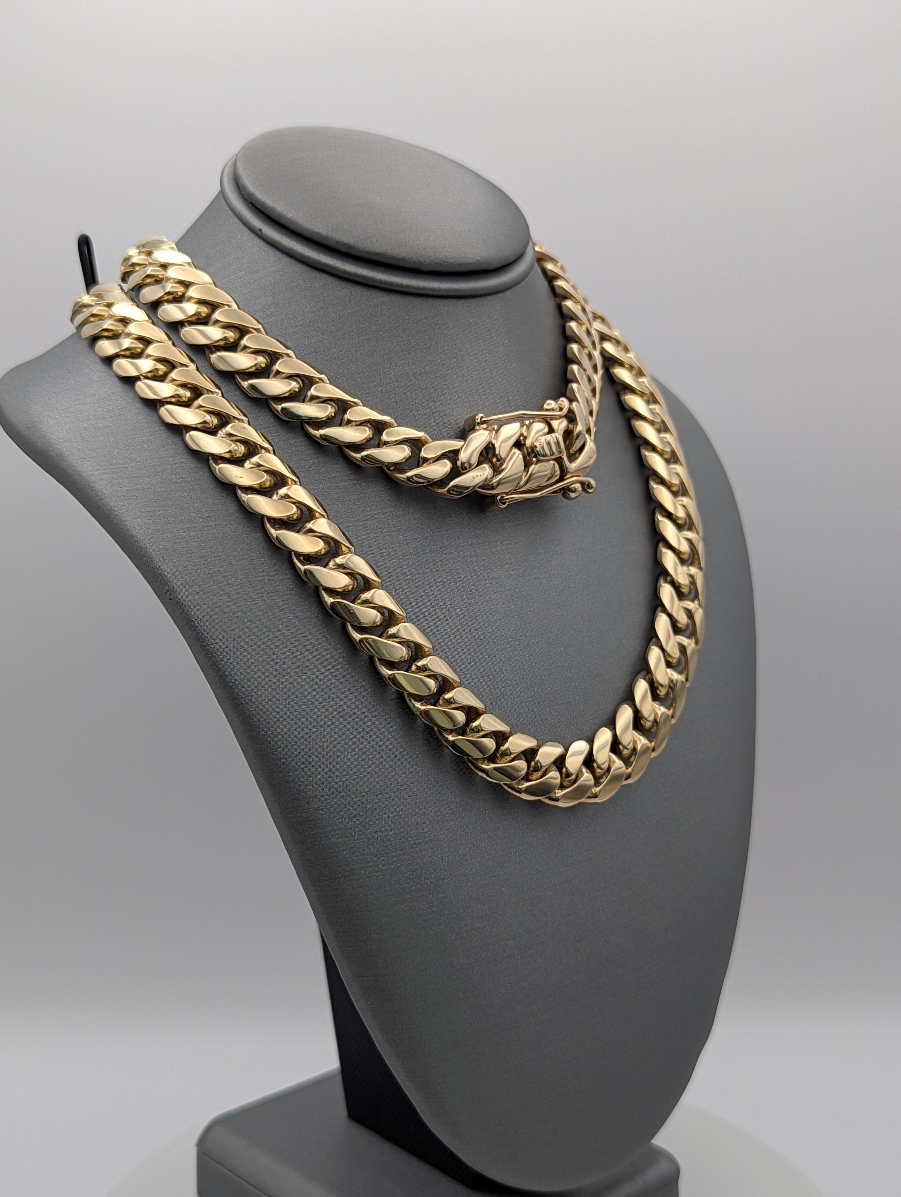 Cadena cubana Miami de oro amarillo de 14K