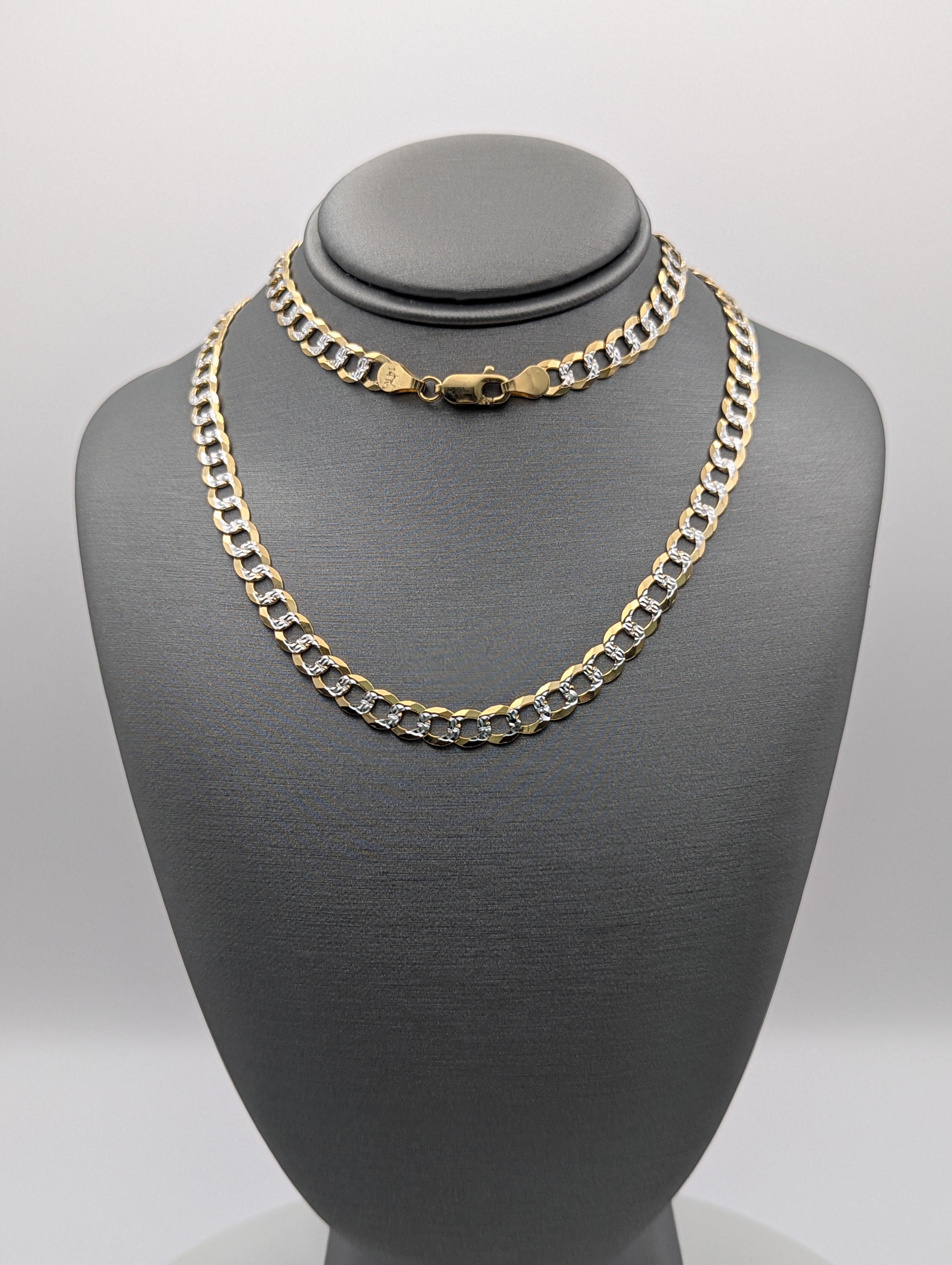 Cadena de eslabones cubanos de 14K con corte de diamante
