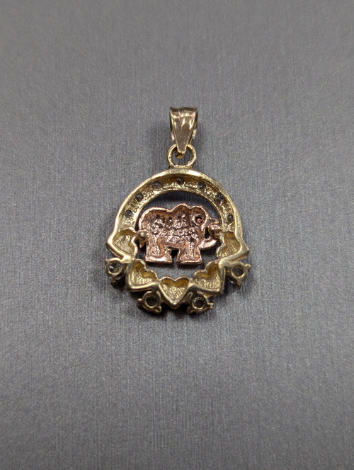 Colgante de corazón de elefante tricolor de 14K