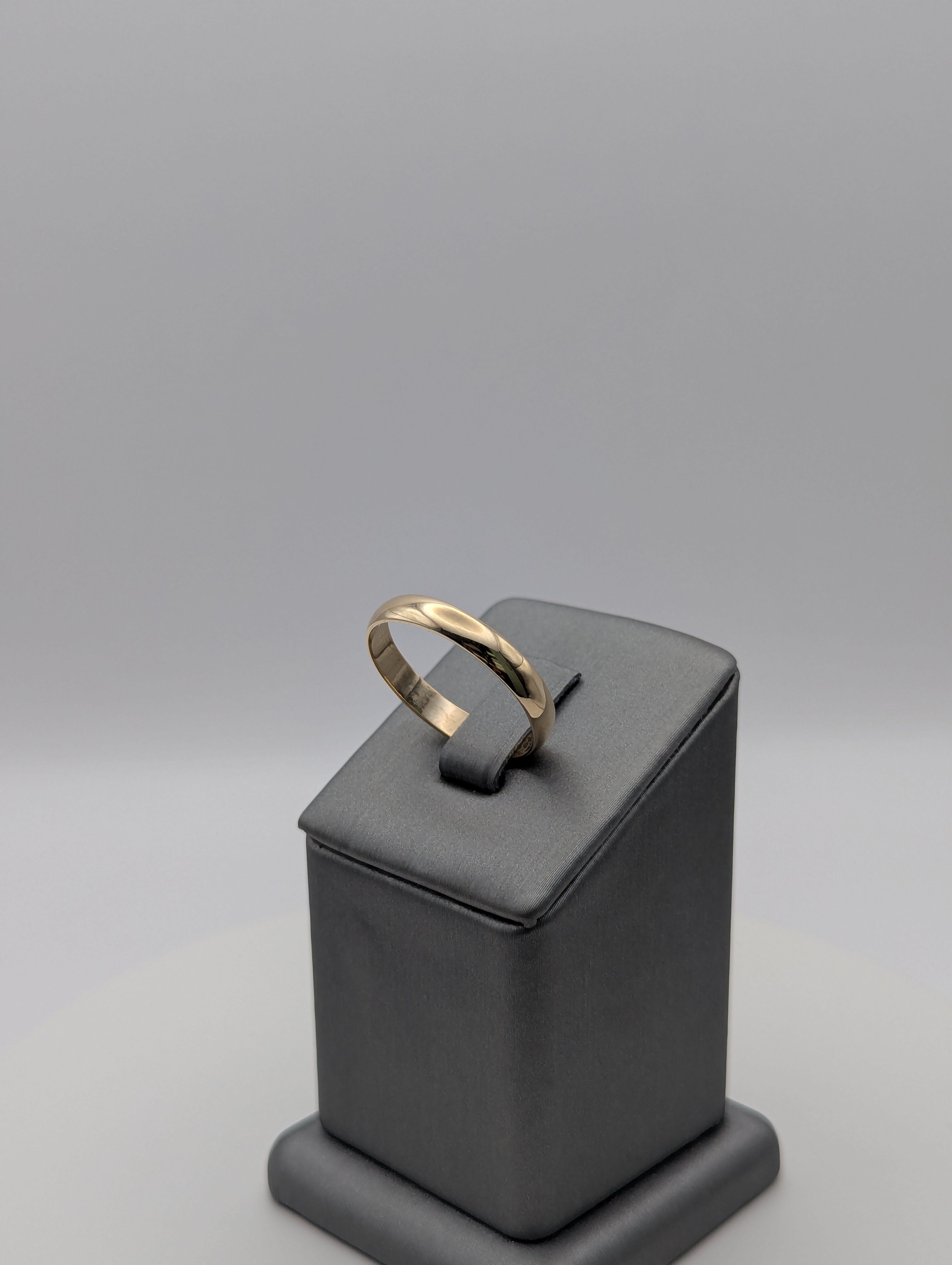 14K YG Wedding Band