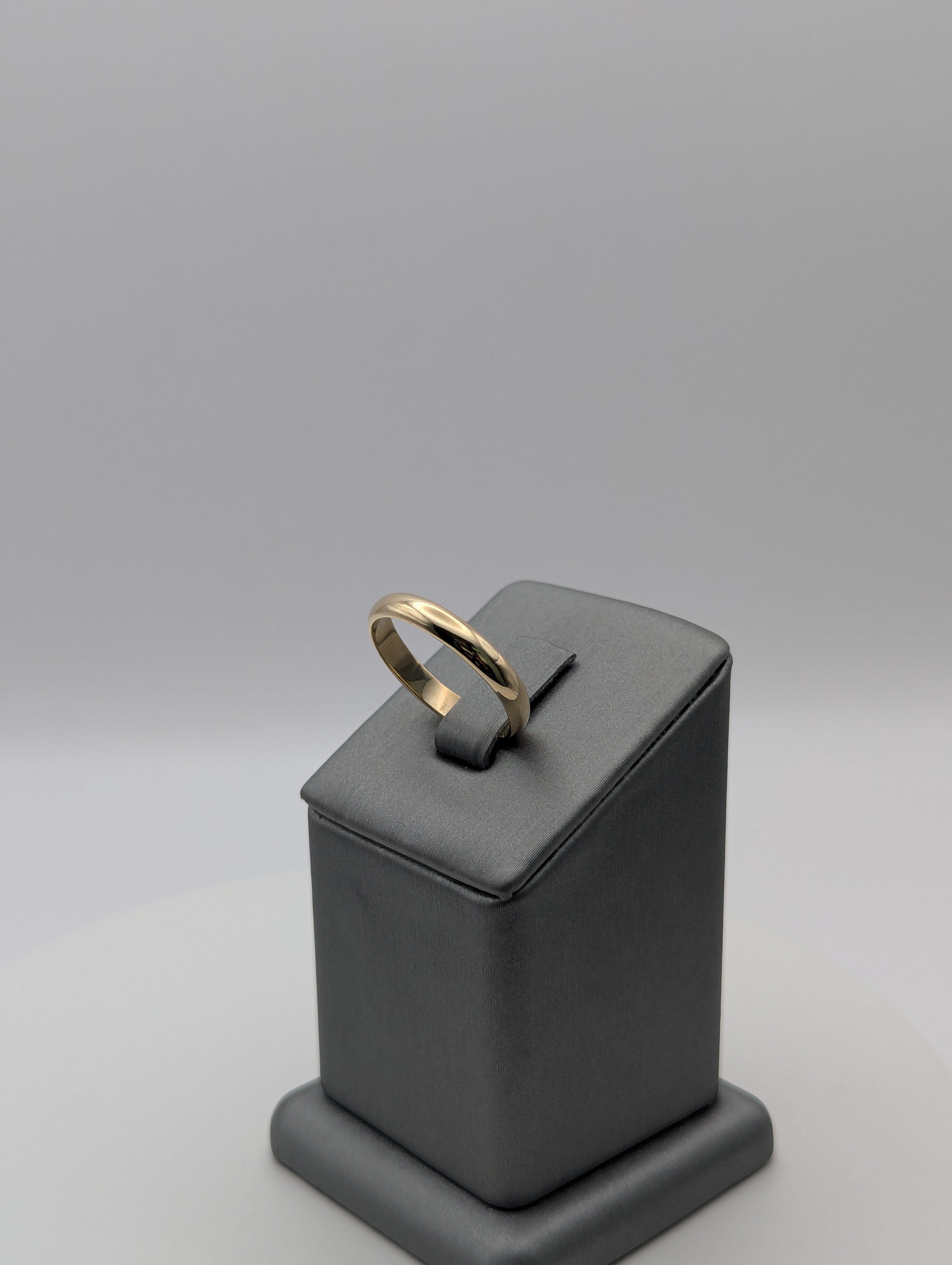 14K YG Wedding Band