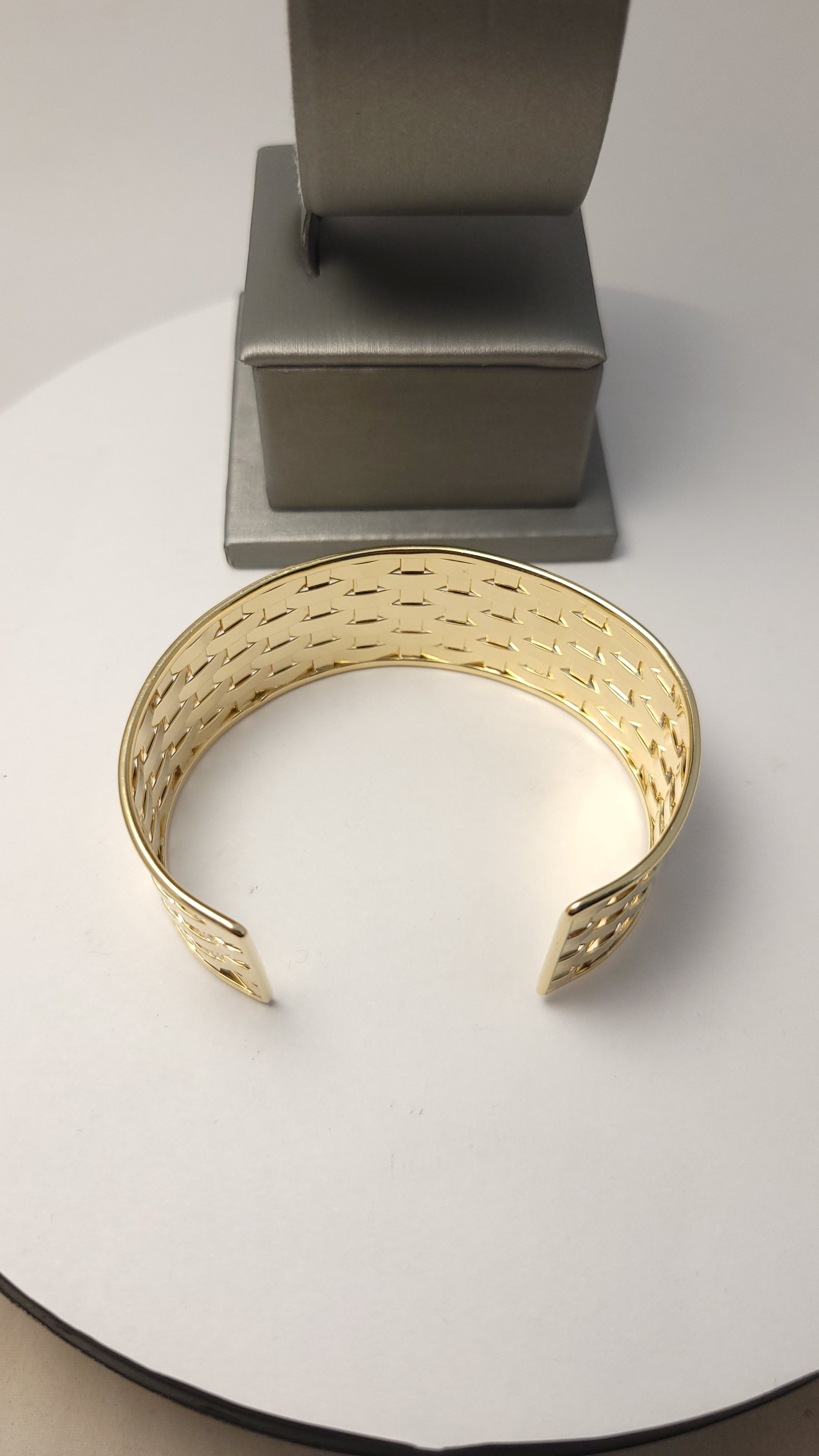 14K YG Woven Bangle