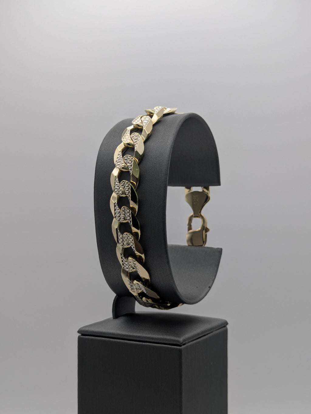 Pulsera de eslabones cubanos con corte de diamante en oro amarillo de 14K