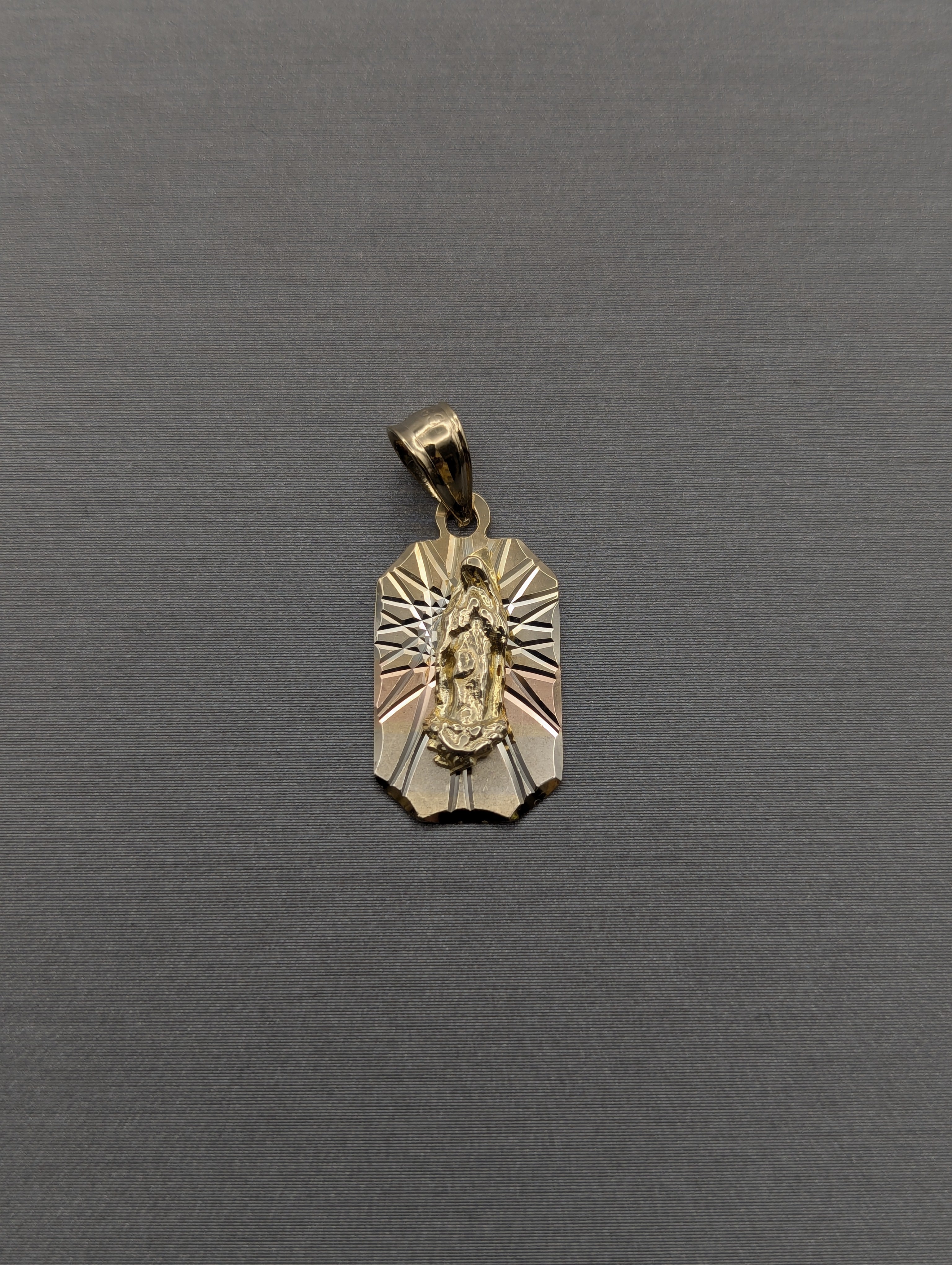 Dije Guadalupe Tricolor de Oro 14K