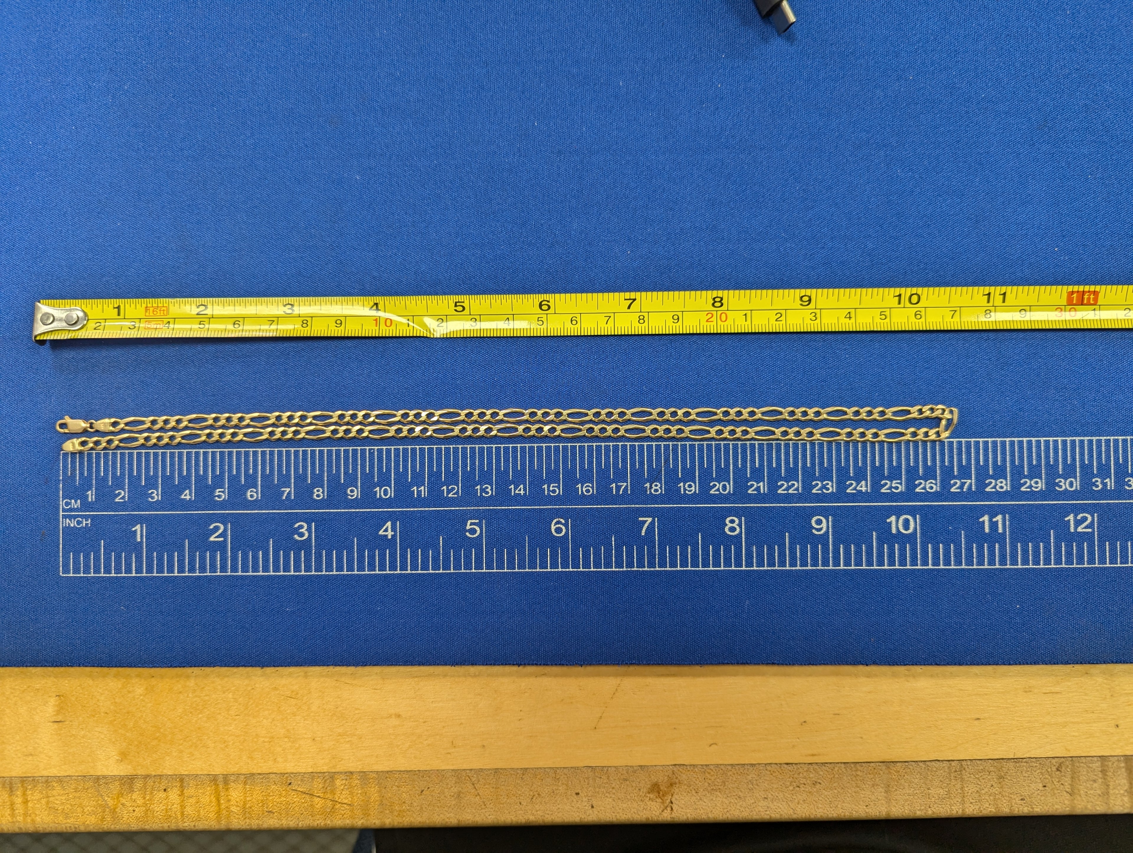 Cadena Fígaro de oro amarillo de 14K