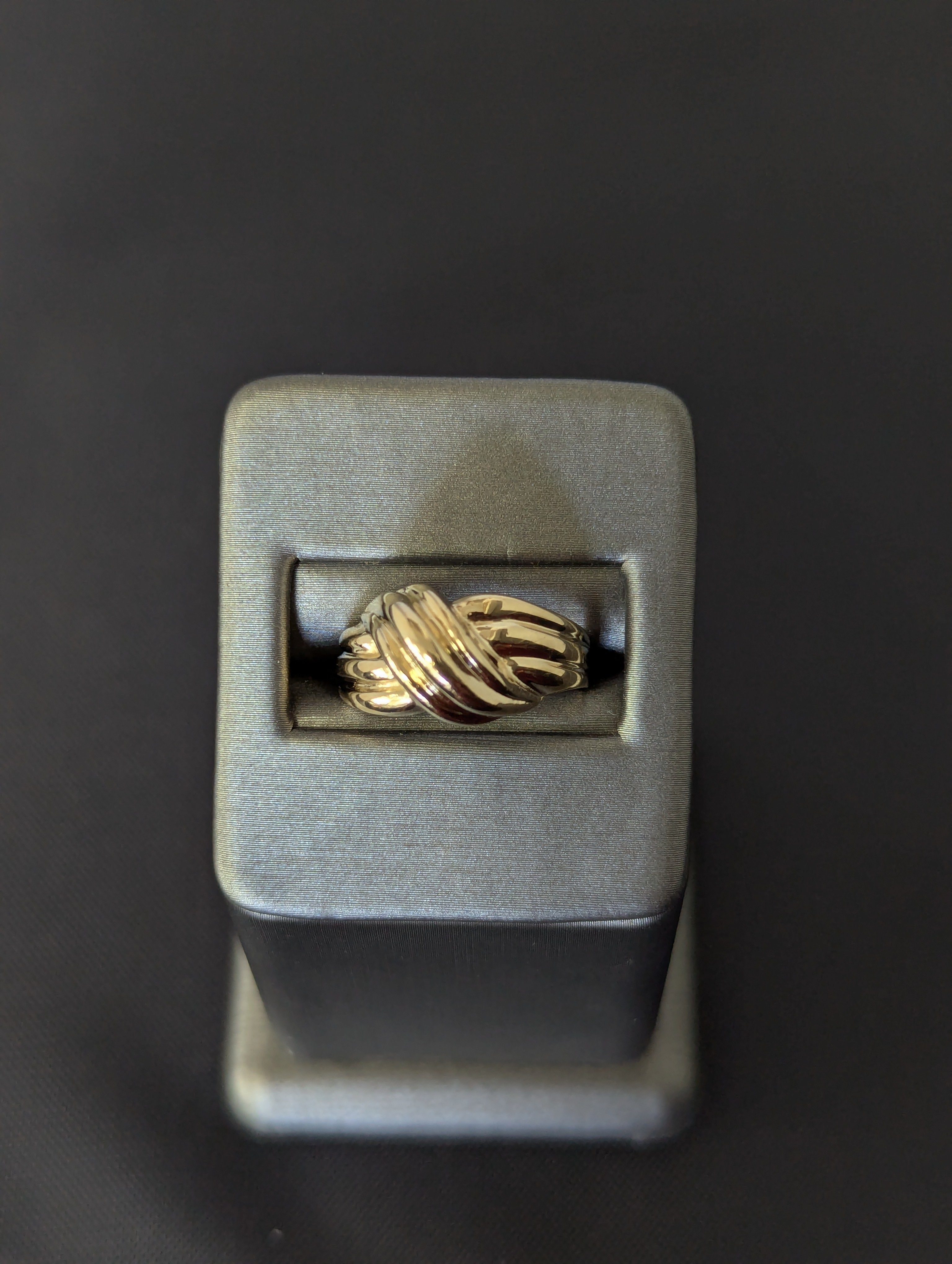 Anillo Nudo de Amor de Oro Amarillo de 14K