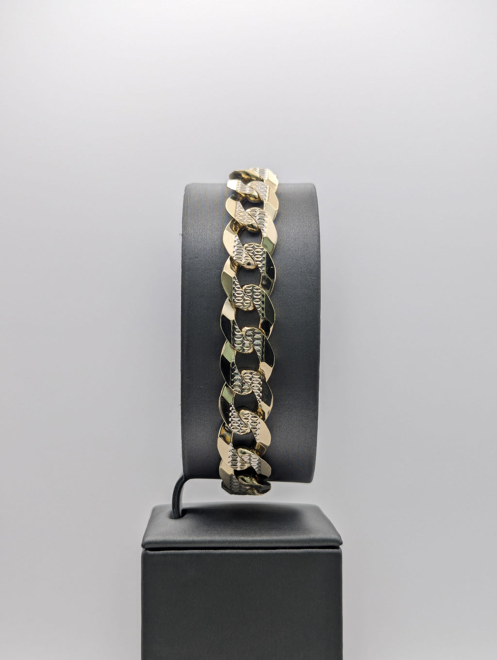 Pulsera de eslabones cubanos con corte de diamante en oro amarillo de 14K