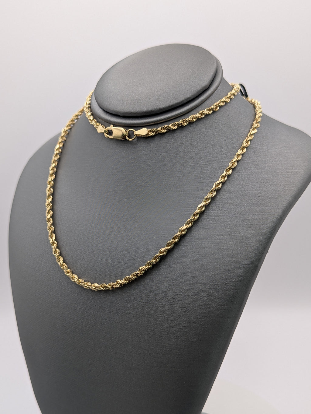 Cadena de cuerda maciza de oro amarillo de 14K
