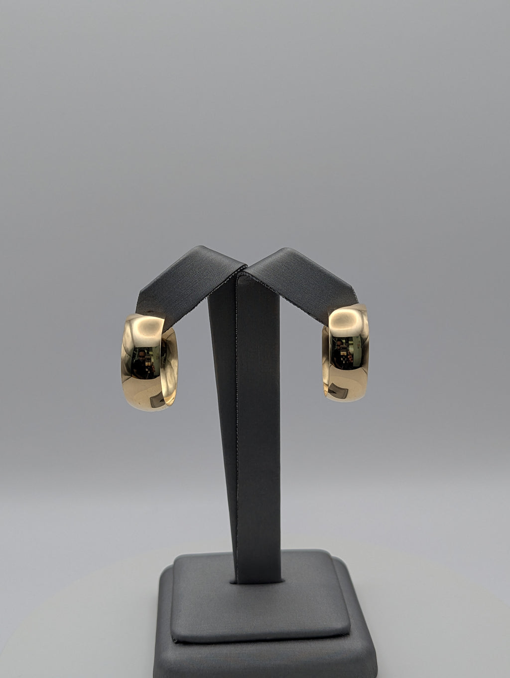 Pendientes de aro de oro amarillo de 14K