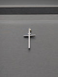 Colgante de Crucifijo de Oro Blanco/Amarillo de 14K