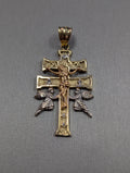Dije Crucifijo Ángeles Tricolor de 14K