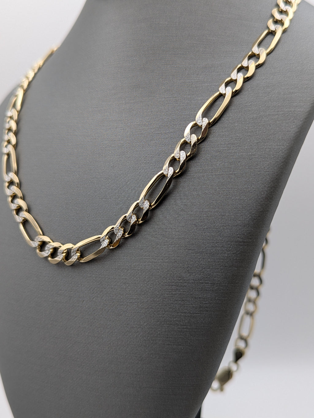 Cadena Fígaro de oro amarillo de 14K con corte de diamante