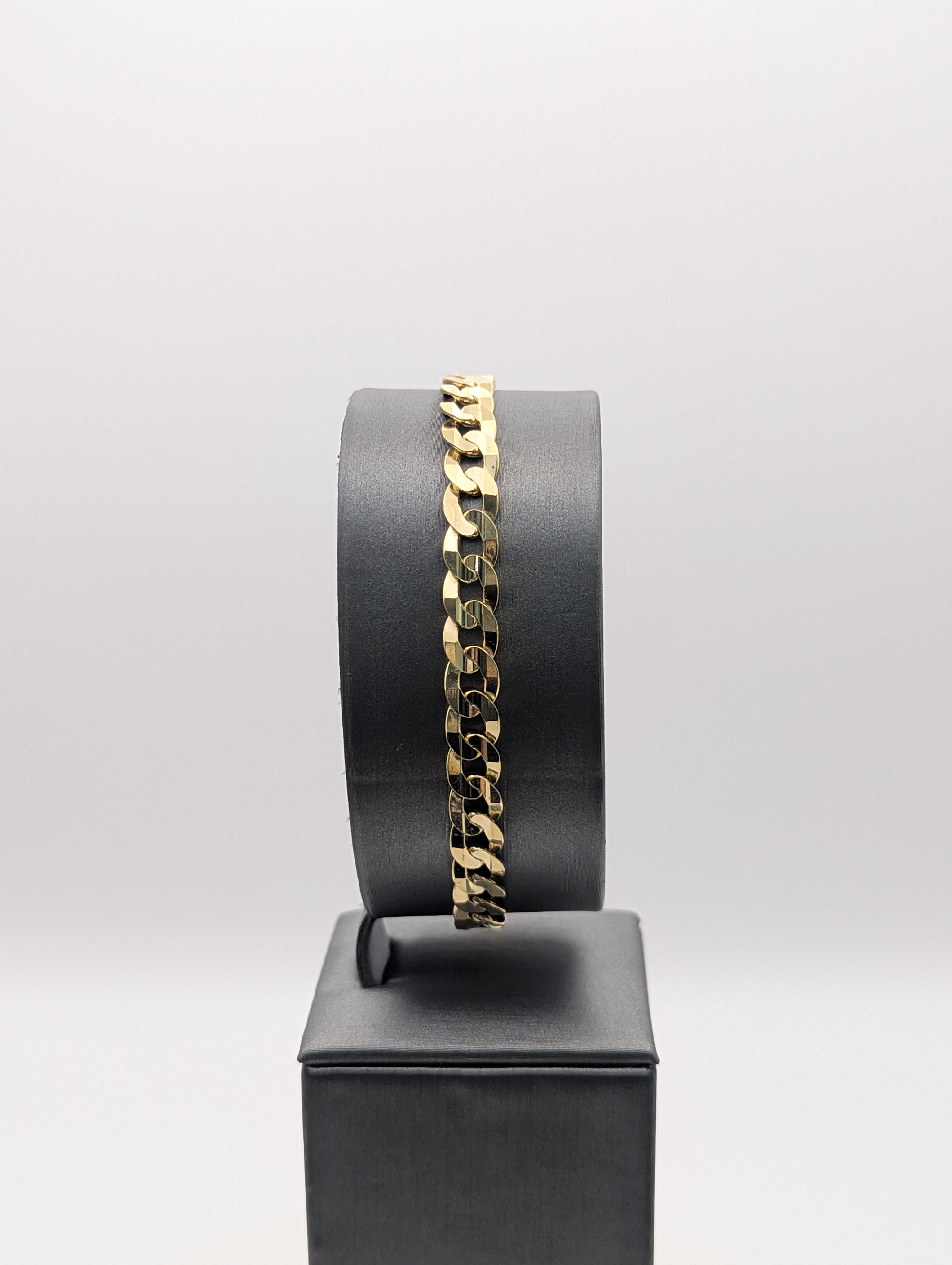 Pulsera de oro amarillo de 14K de eslabones tipo 'Curb'