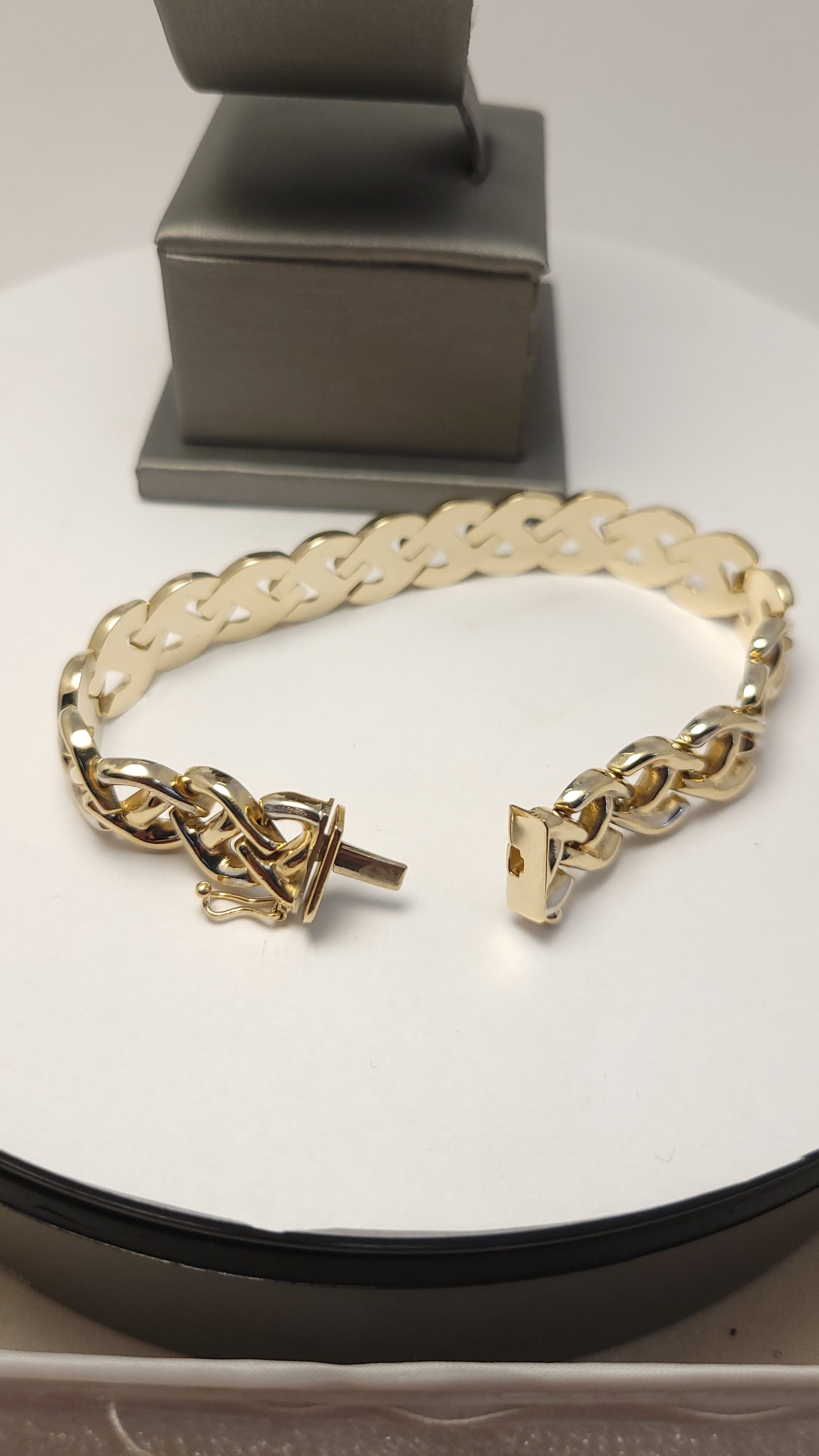 14K YG Gucci Bracelet