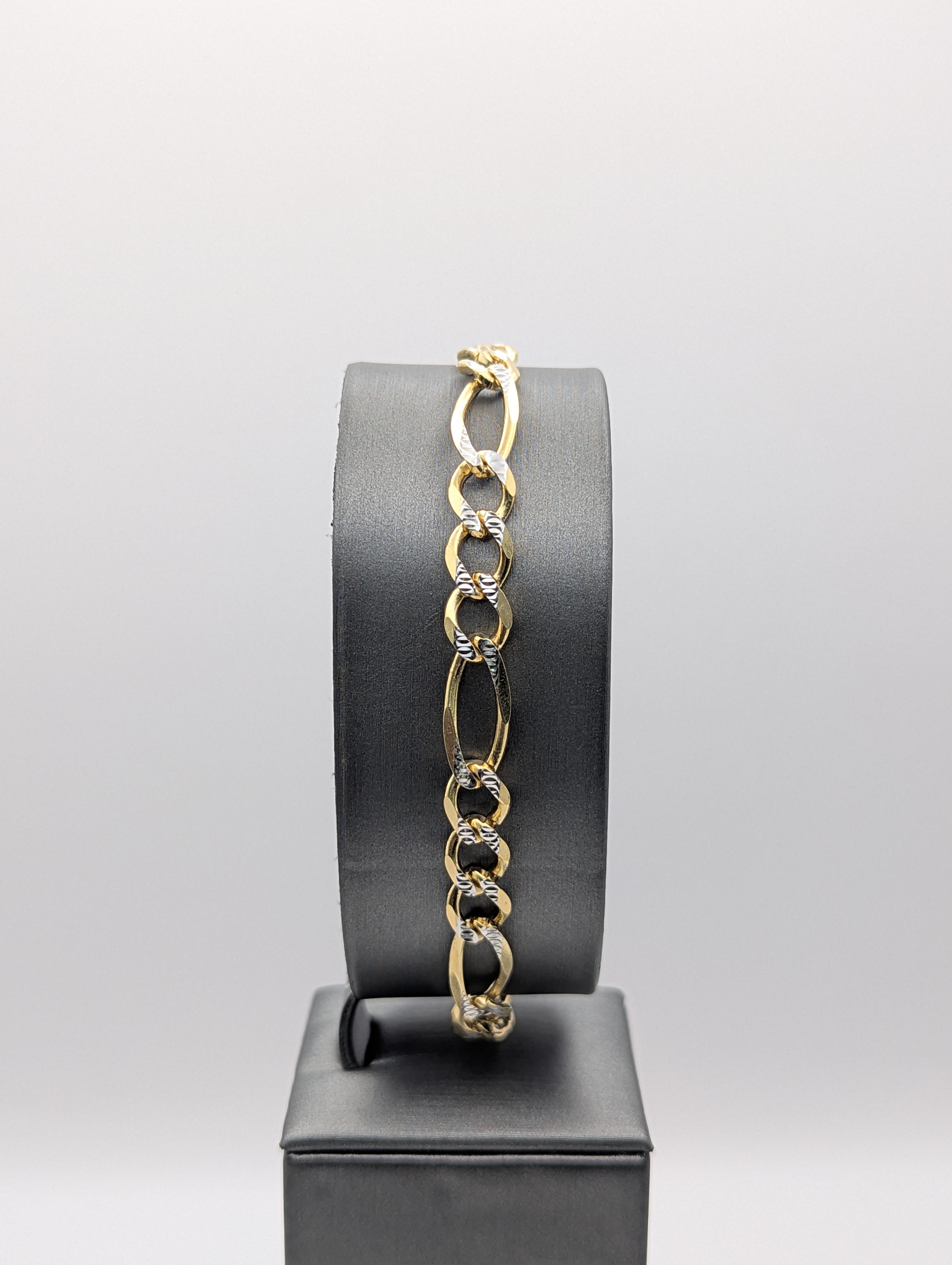 Pulsera Fígaro troquelada de 14K