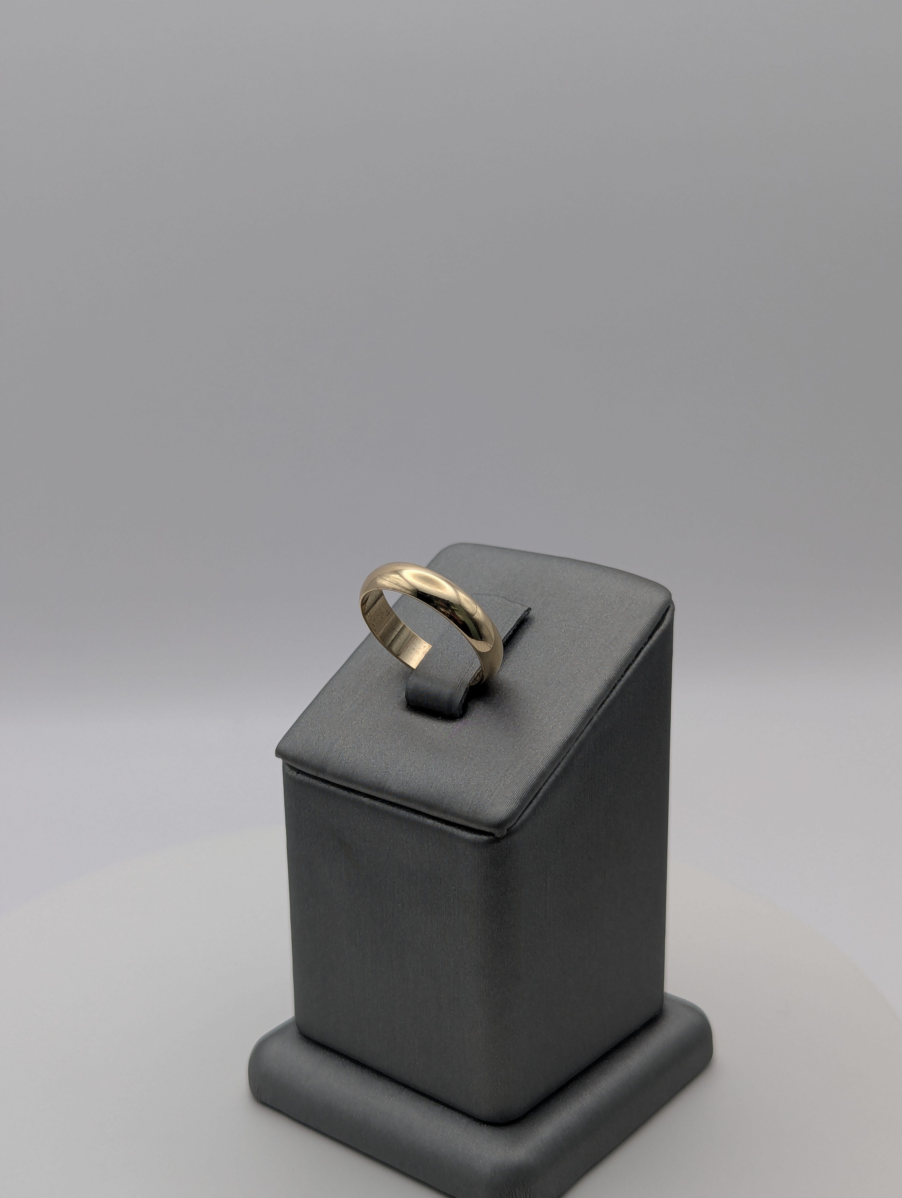 14K YG Wedding Band