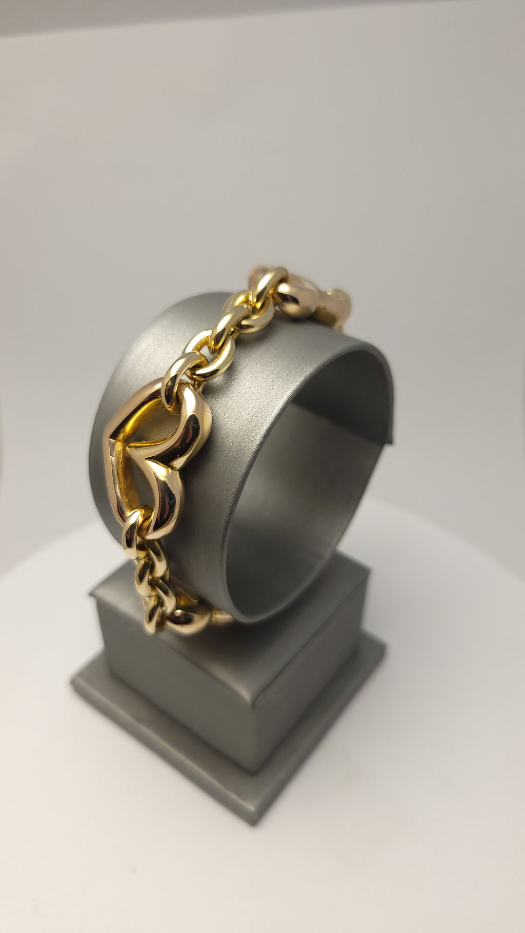 Pulsera de Corazones Abombados de Oro Amarillo de 14K