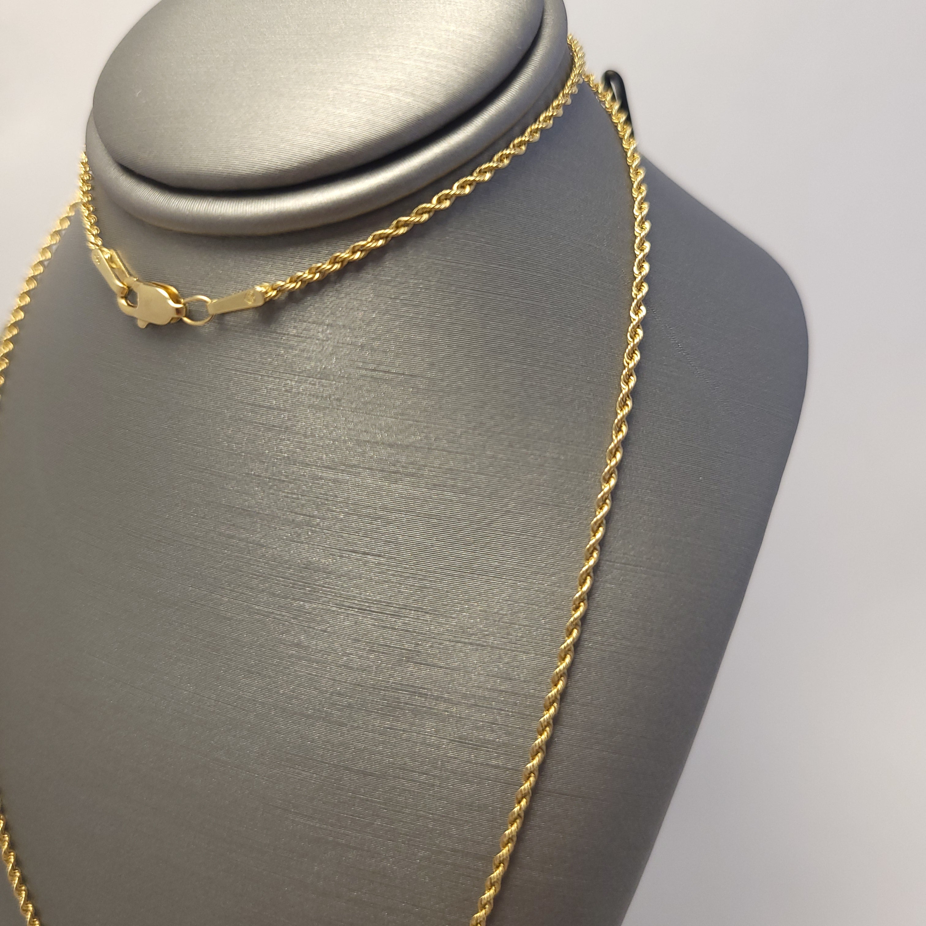 Collar de eslabones de cuerda macizo de oro amarillo de 14K