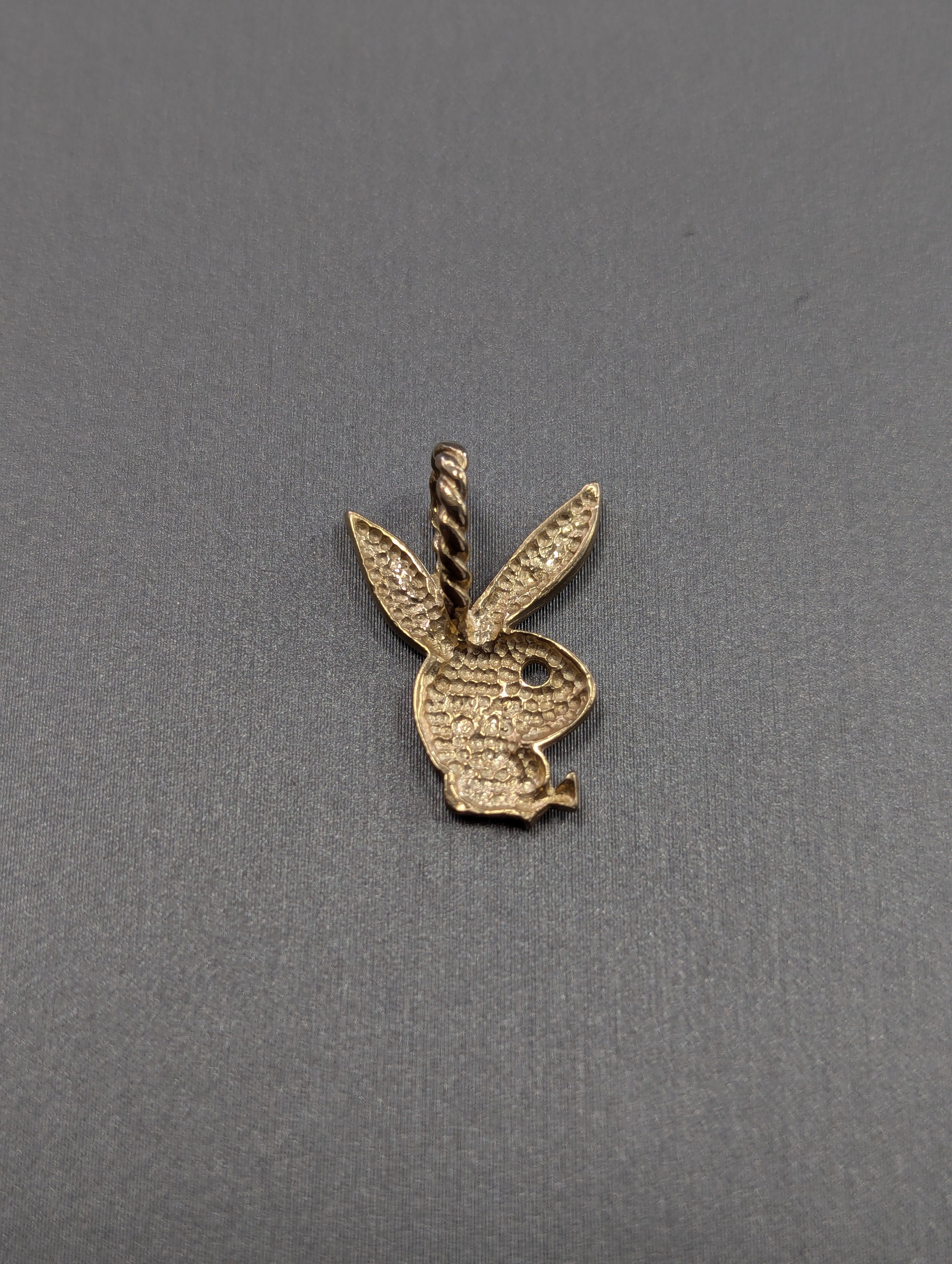14K YG Playboy Bunny Pendant