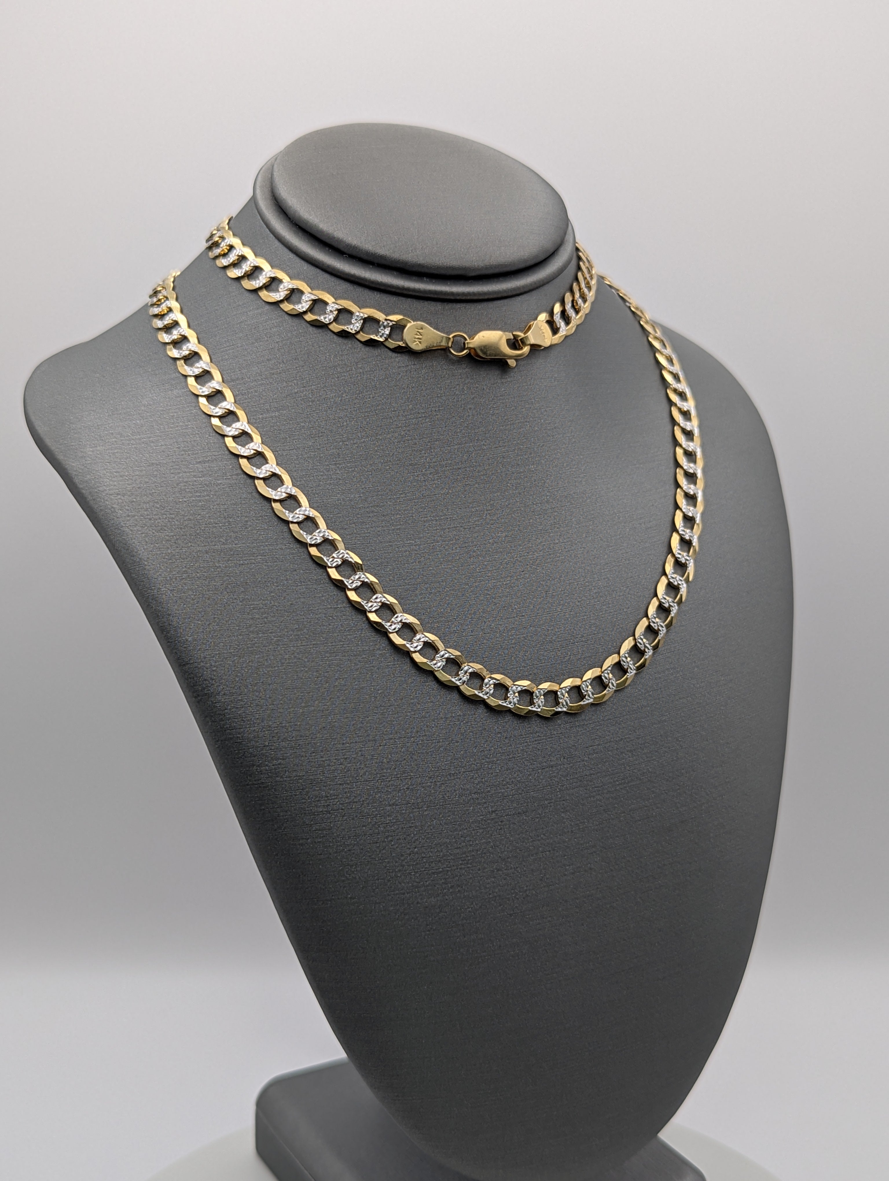Cadena Curb Dia-Cut de 14K