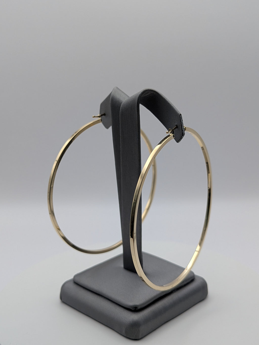 Aretes de oro amarillo de 14K
