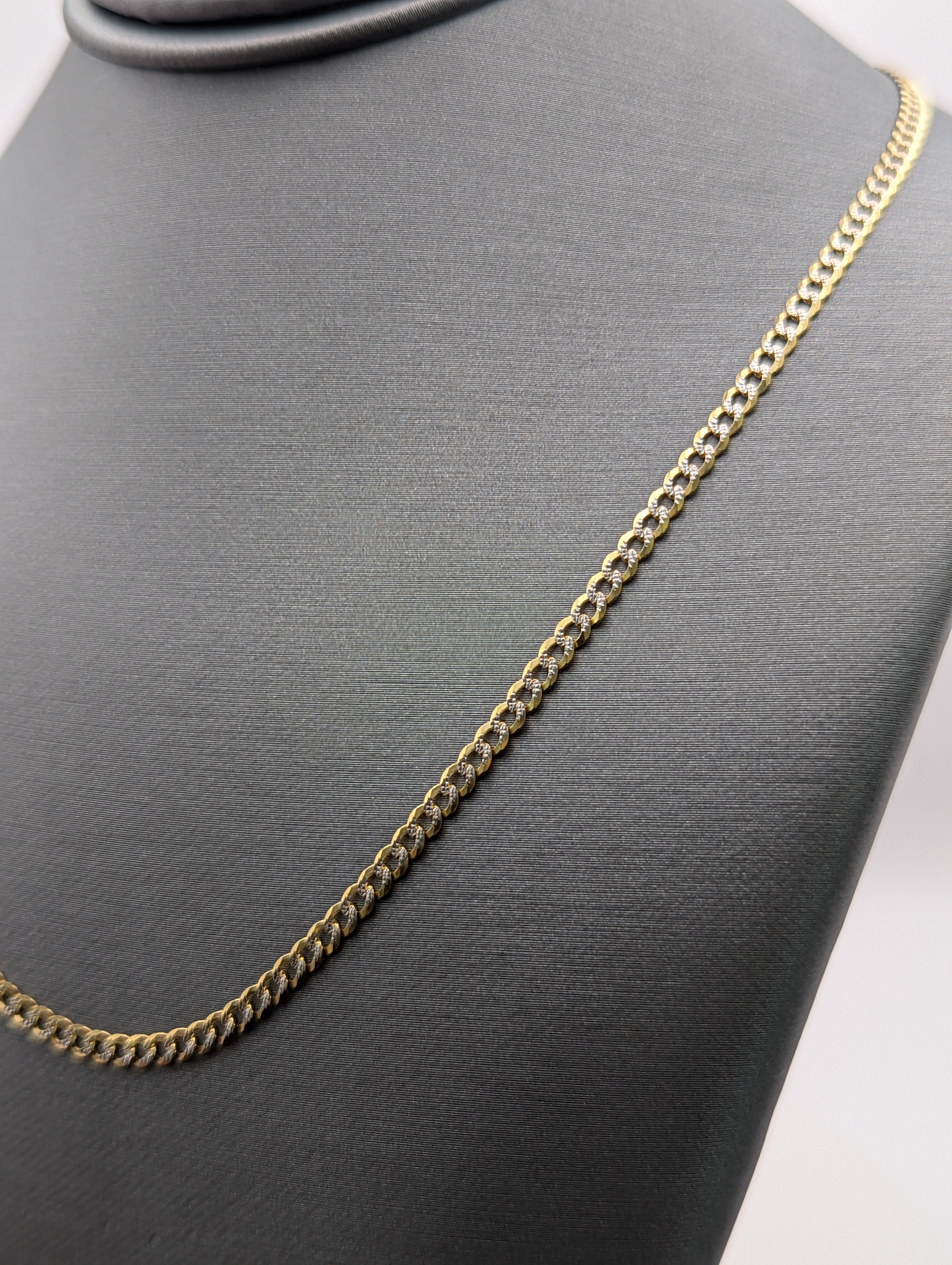 Cadena Cubana de Oro Amarillo 14K con Corte Diamantado
