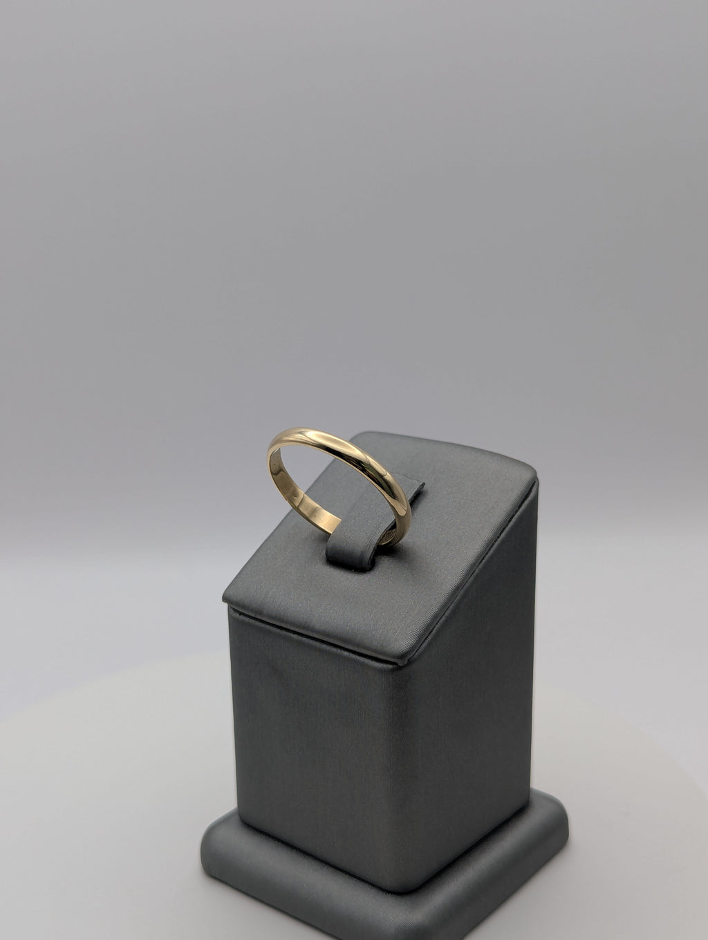 Anillo de boda de oro amarillo de 14 quilates