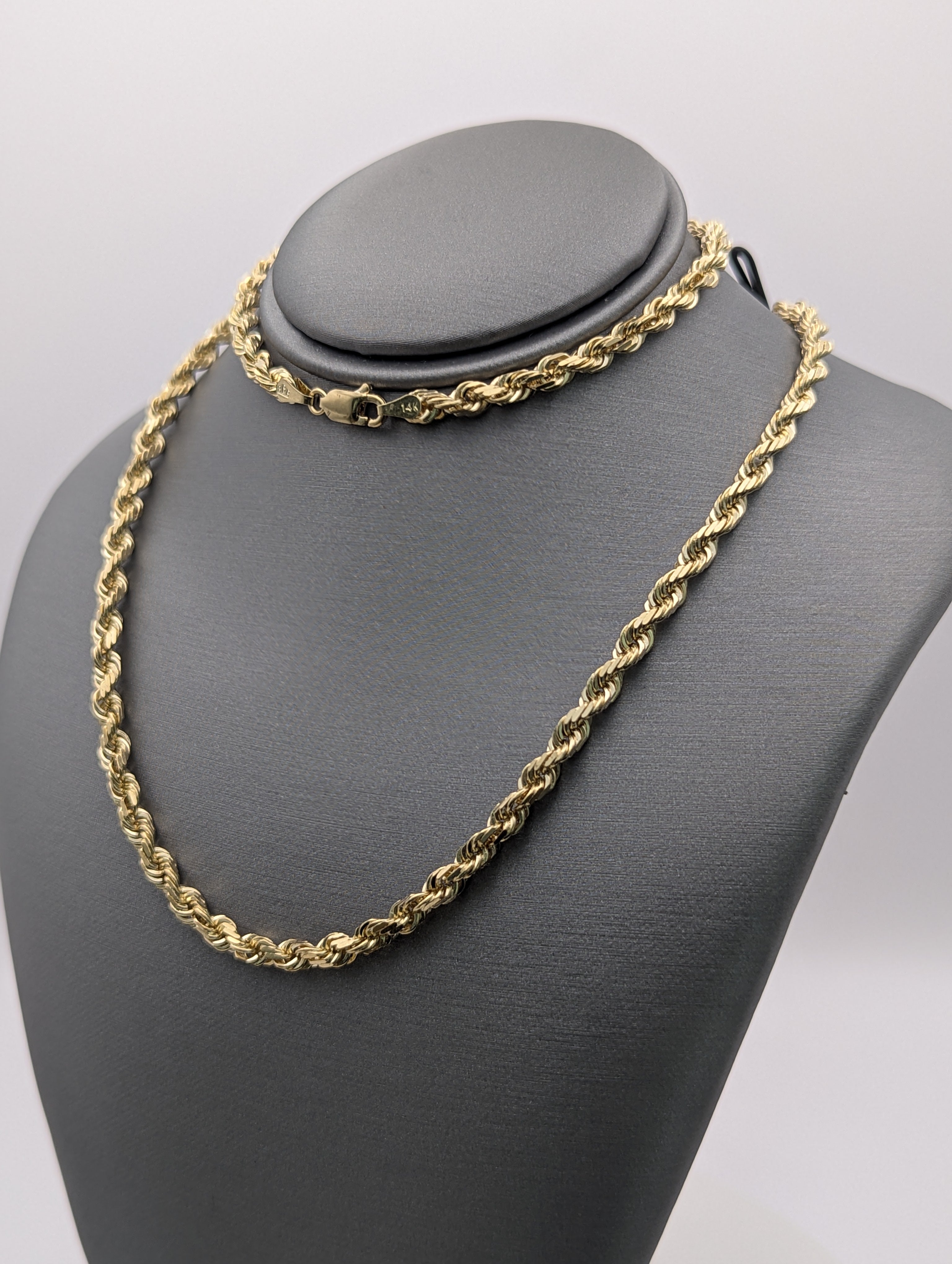 Cadena de soga maciza de oro amarillo de 14 quilates