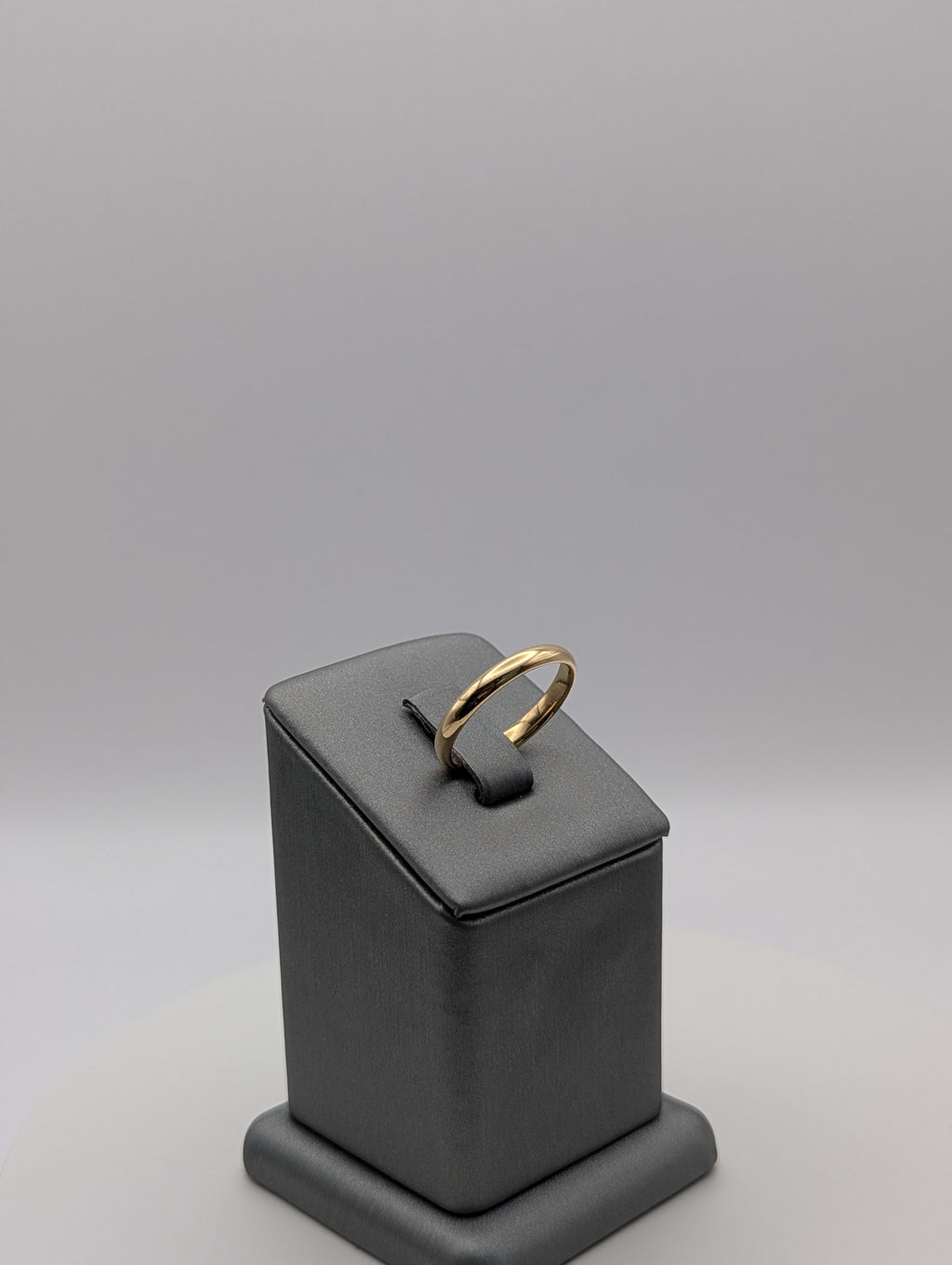 Anillo de boda de oro amarillo de 14 quilates