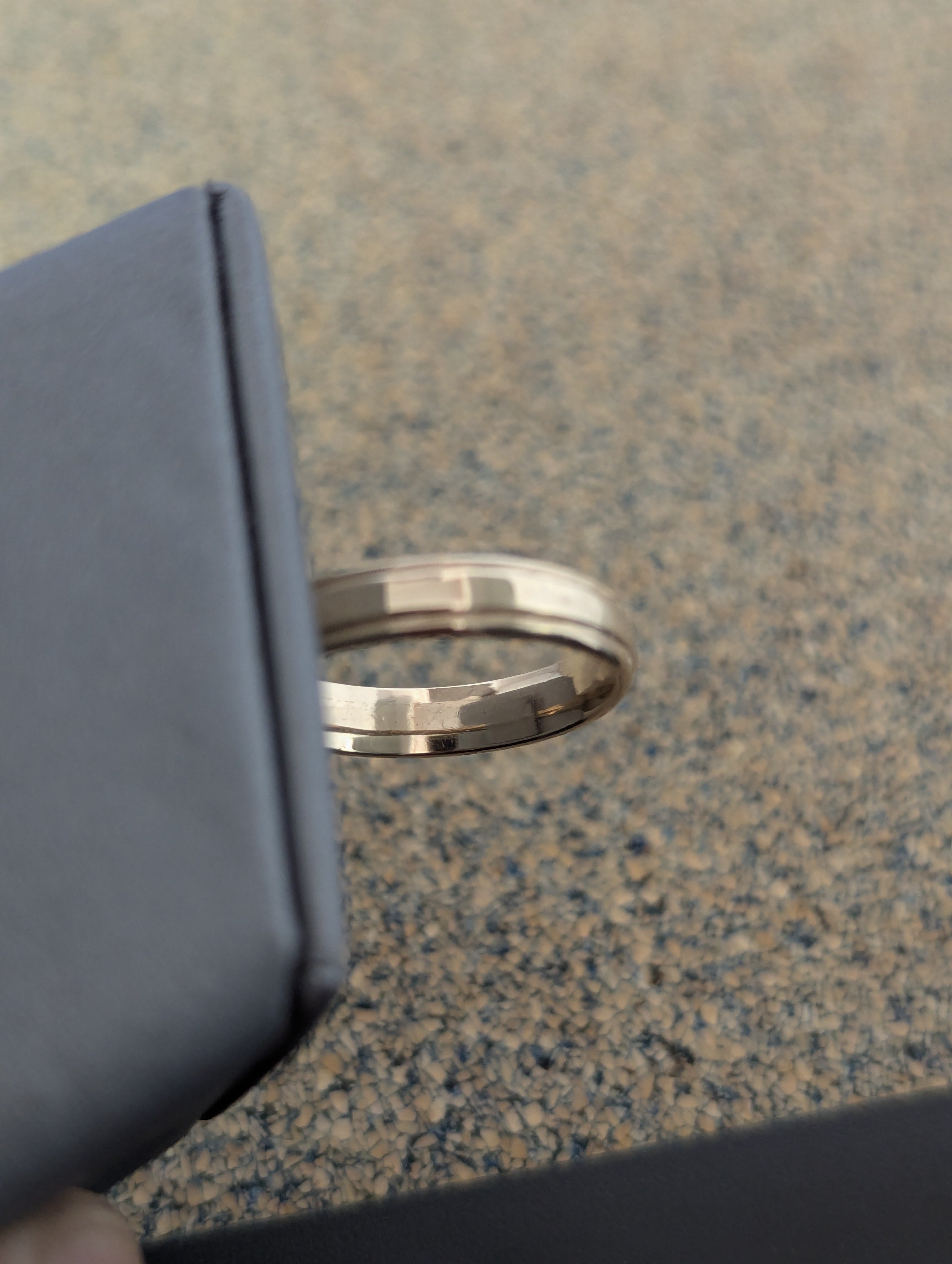 Alianza de boda de 14 quilates