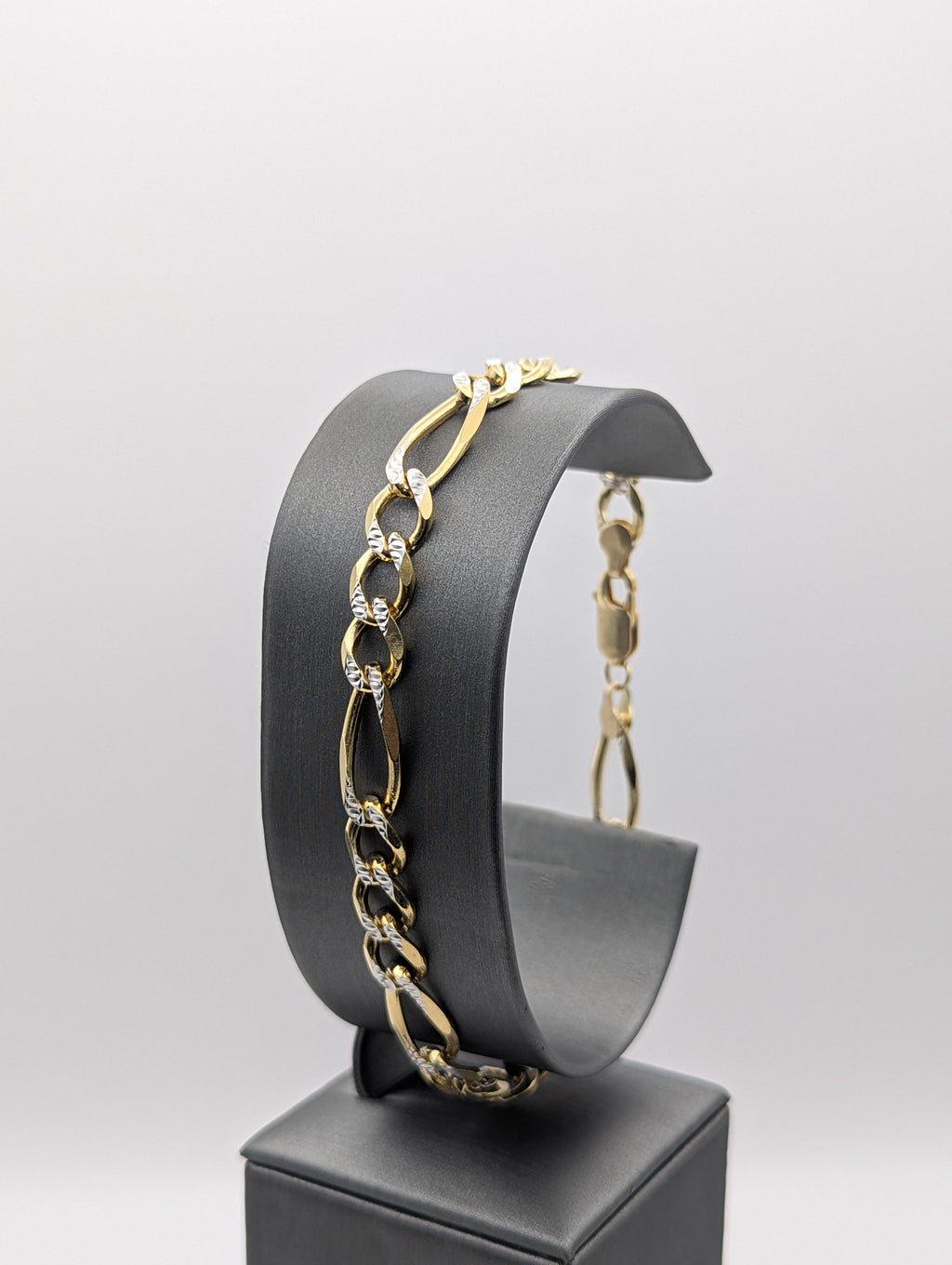 Pulsera Fígaro troquelada de 14K