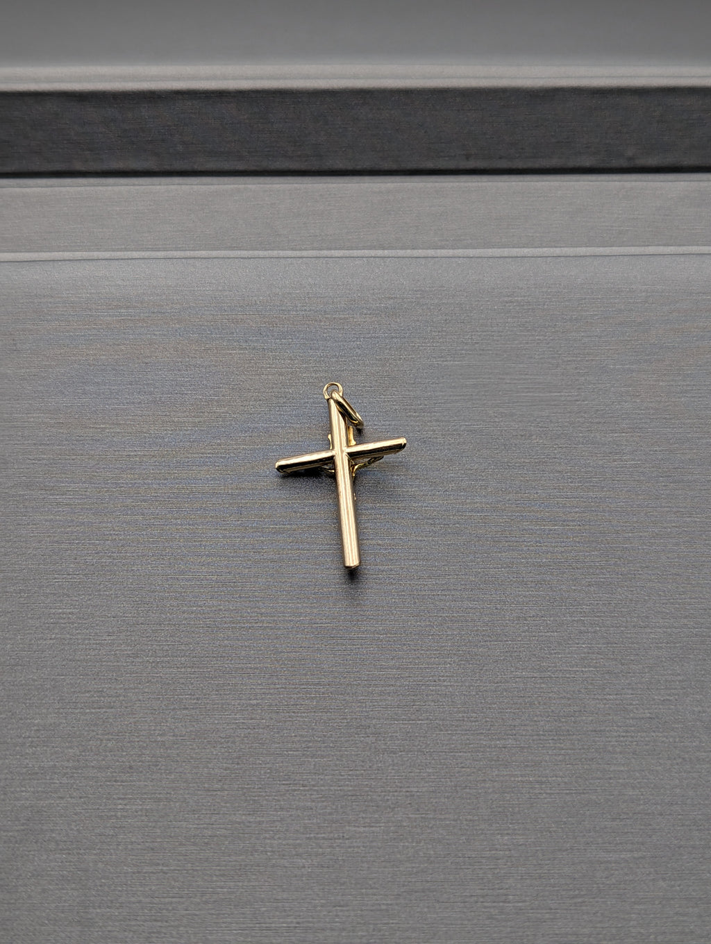 Colgante Crucifijo de Oro Amarillo de 14K