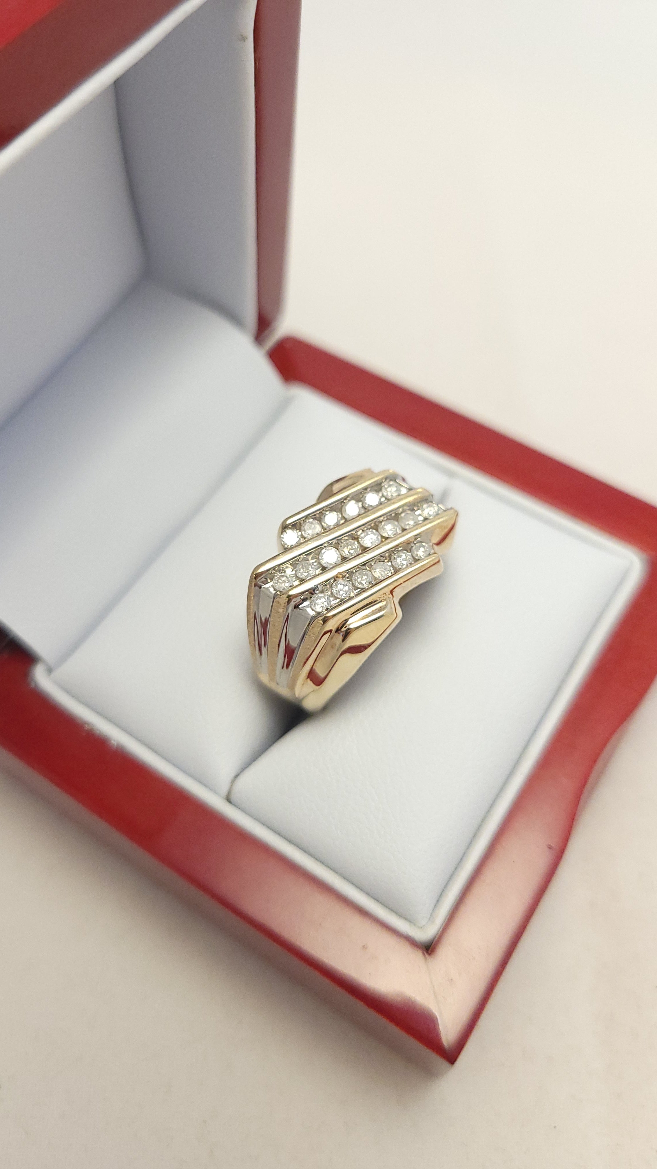 10K YG Men's Diamond Ring