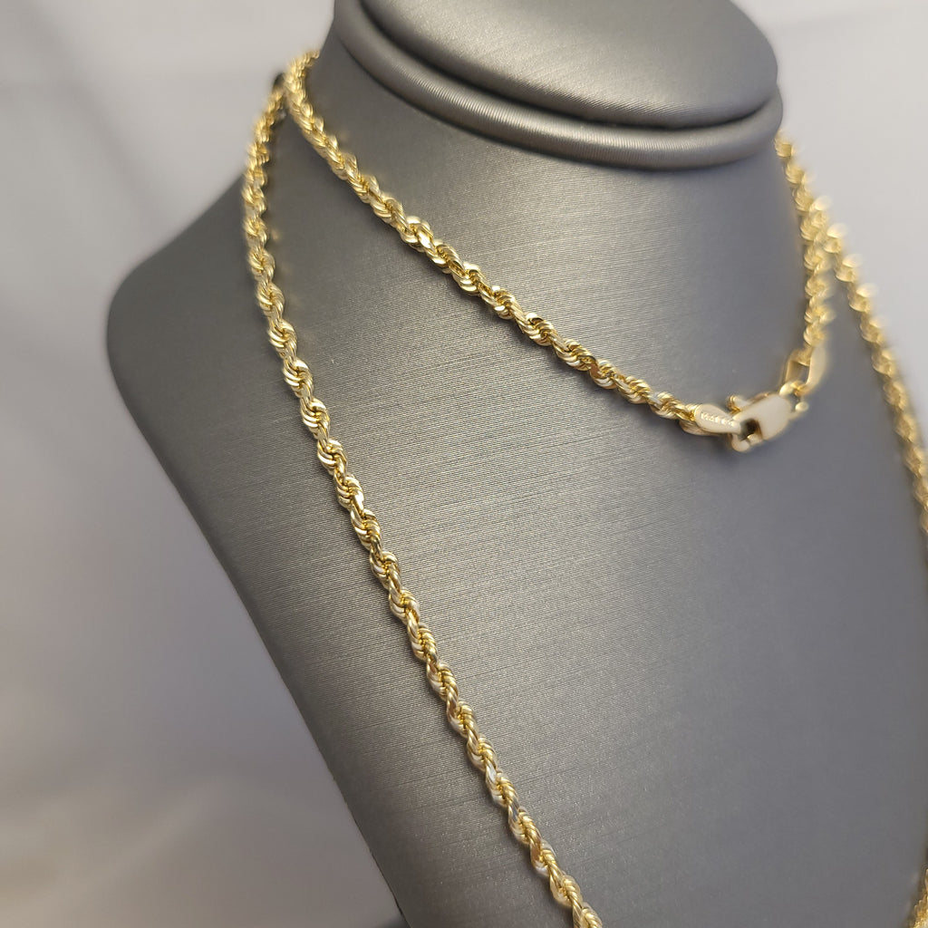 Cadena de oro macizo de 14K en estilo cuerda