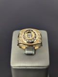 Anillo de águila de dos tonos de oro amarillo y blanco de 14K con circonitas cúbicas