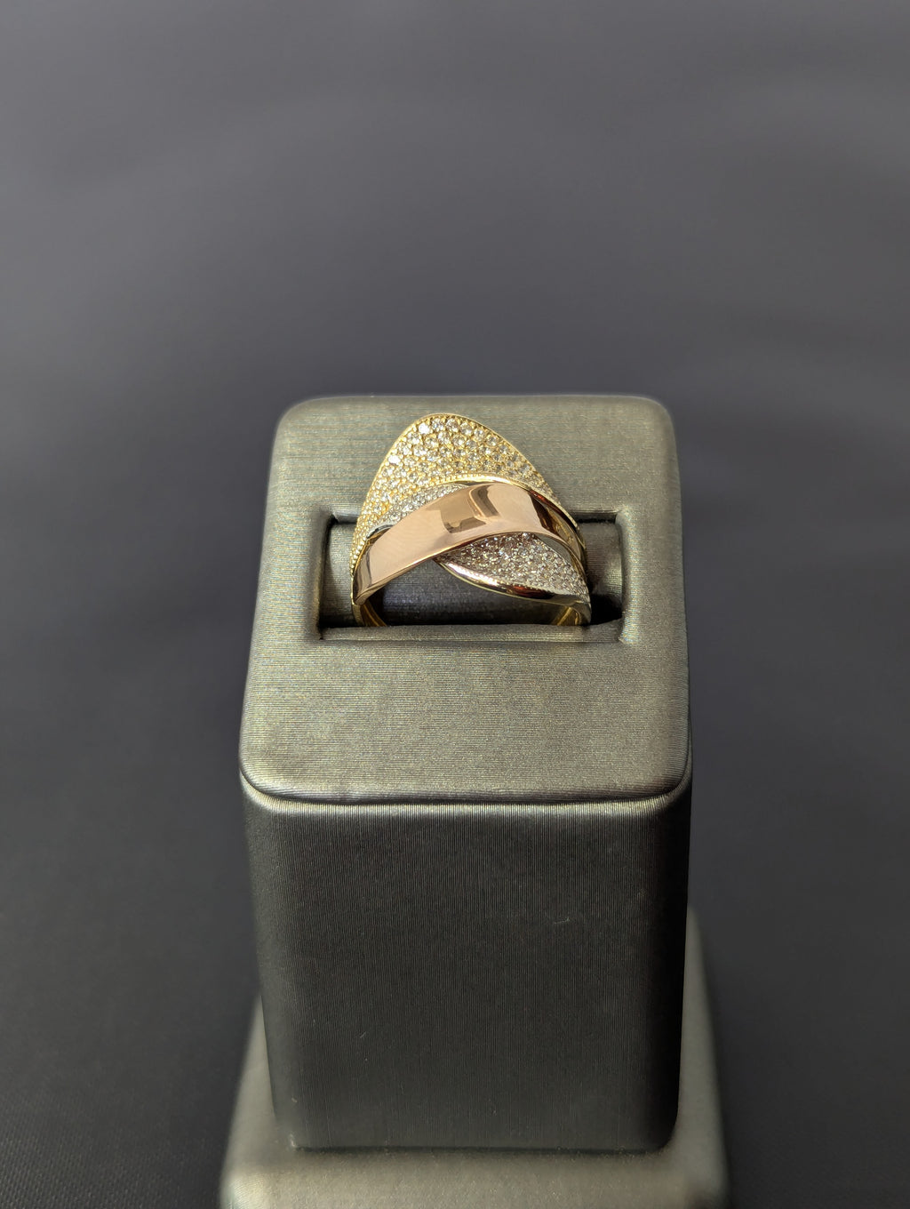 Anillo Ondulado Elegante de Oro 14K AM/RO