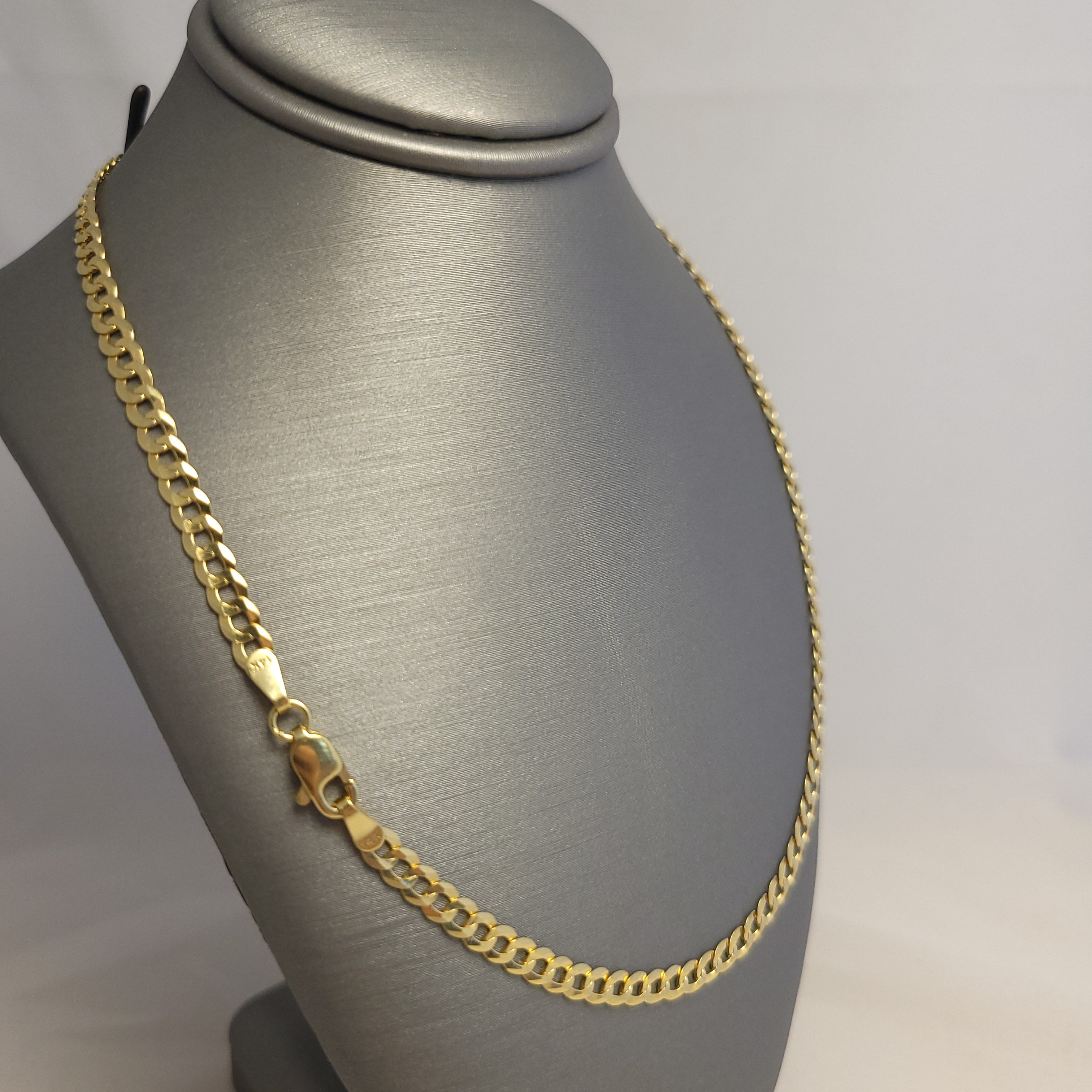 Cadena barbada sólida de oro amarillo de 14K